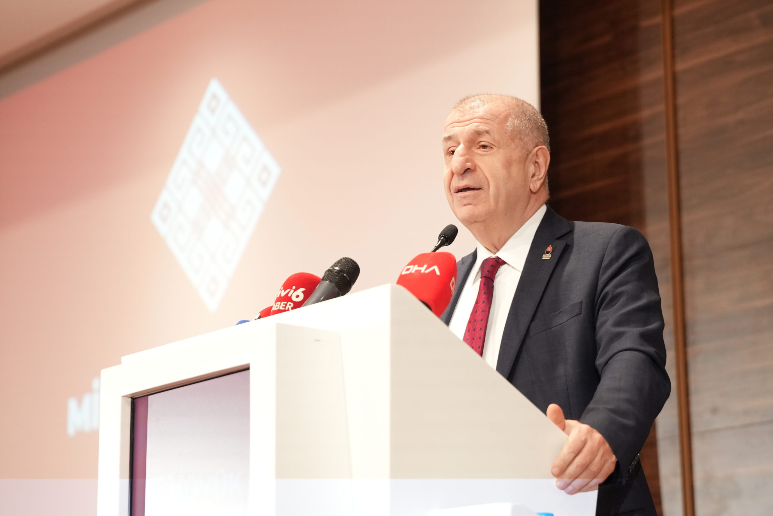 Ümit Özdağ’dan Milliyetçi Kongre Derneği’nde Dikkat Çeken Konuşma: “Tarih Bizi Haklı Çıkardı”