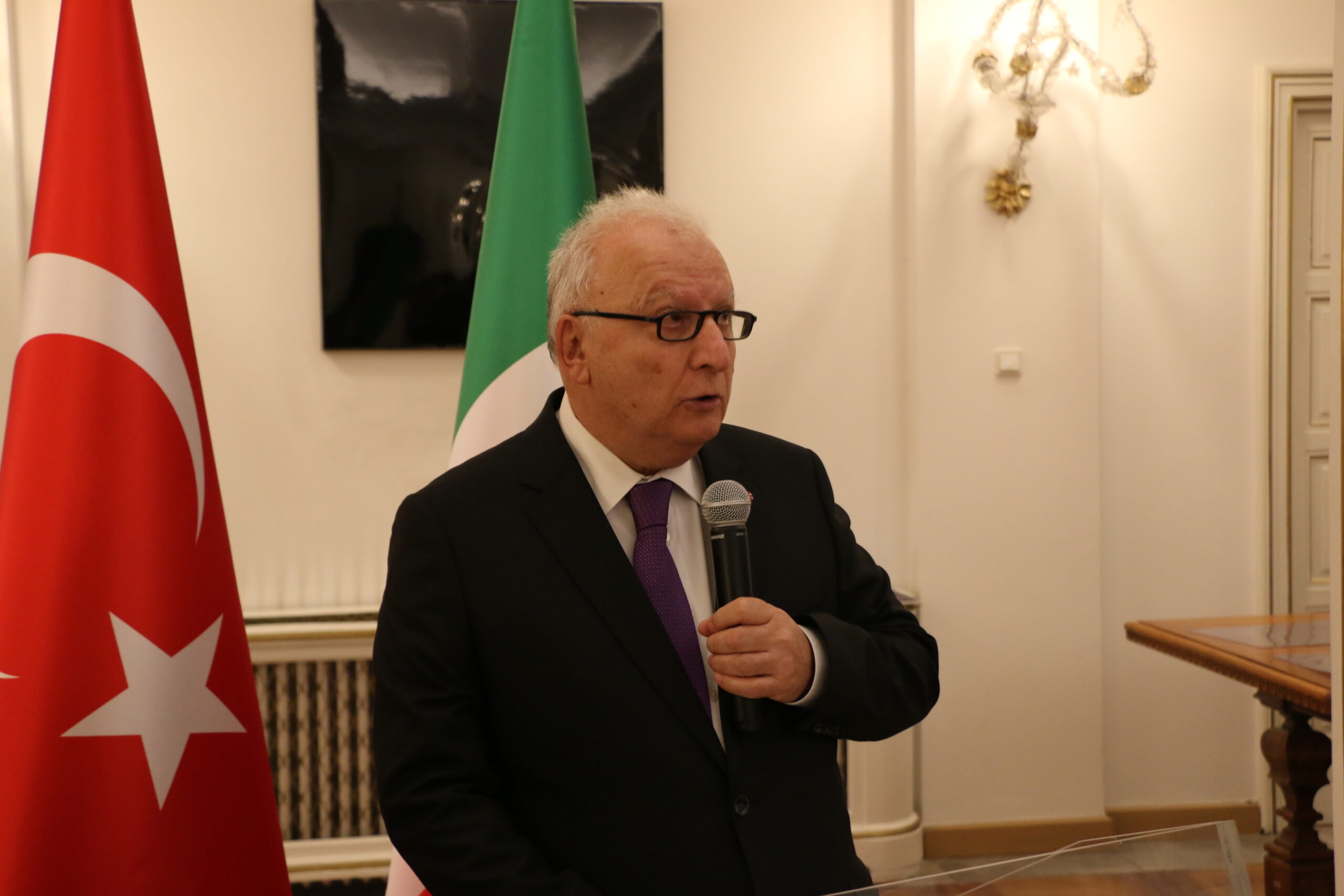 Prof. Dr. Nuri Özgirgin’e İtalya Cumhuriyeti’nden “Şövalyelik Nişanı” Onuru