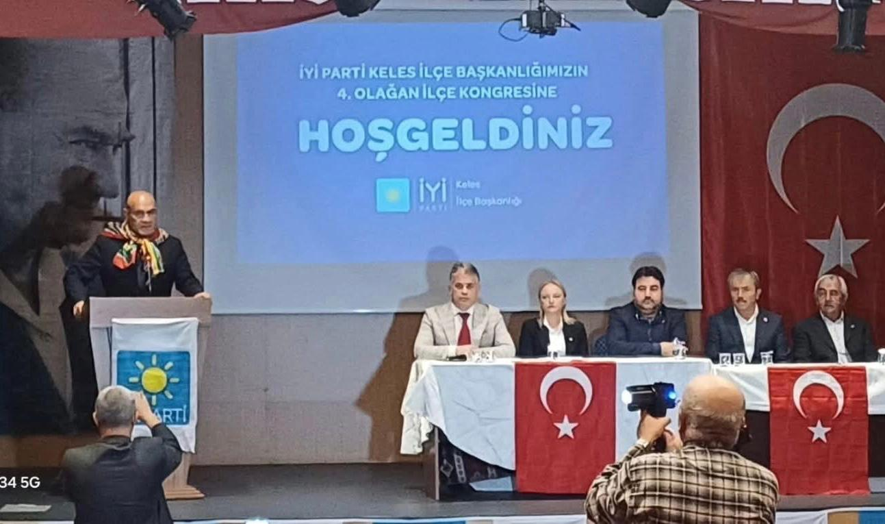 İYİ Parti Keles’te Gücünü Gösterdi: Çömez’den Sert Mesajlar, Salon Ayakta Alkışladı