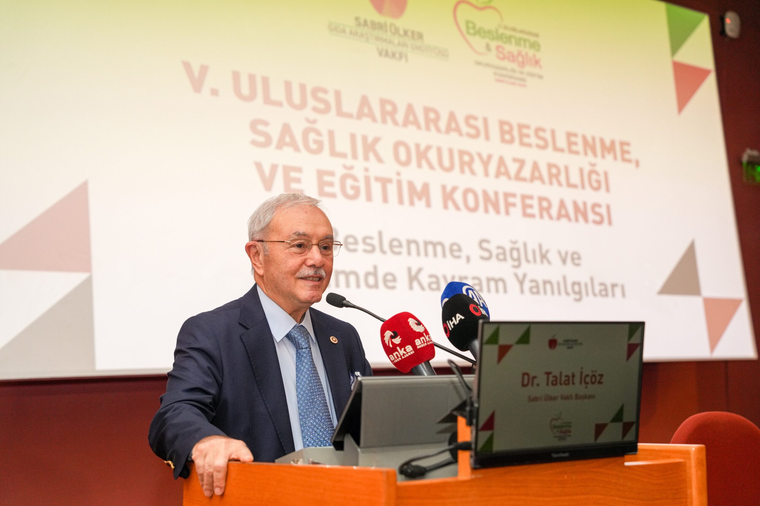 Sabri Ülker Vakfı’ndan Bilgi Kirliliğine Karşı Uluslararası Hamle