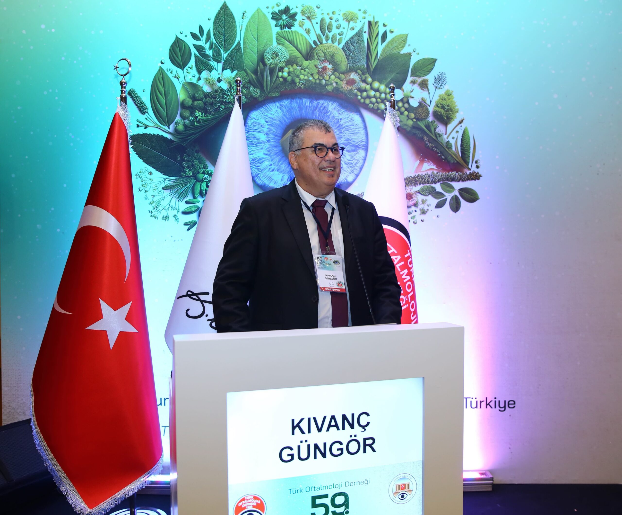 Türk Oftalmoloji Derneği’nin Yeni Genel Başkanı Prof. Dr. Kıvanç Güngör Göreve Başladı