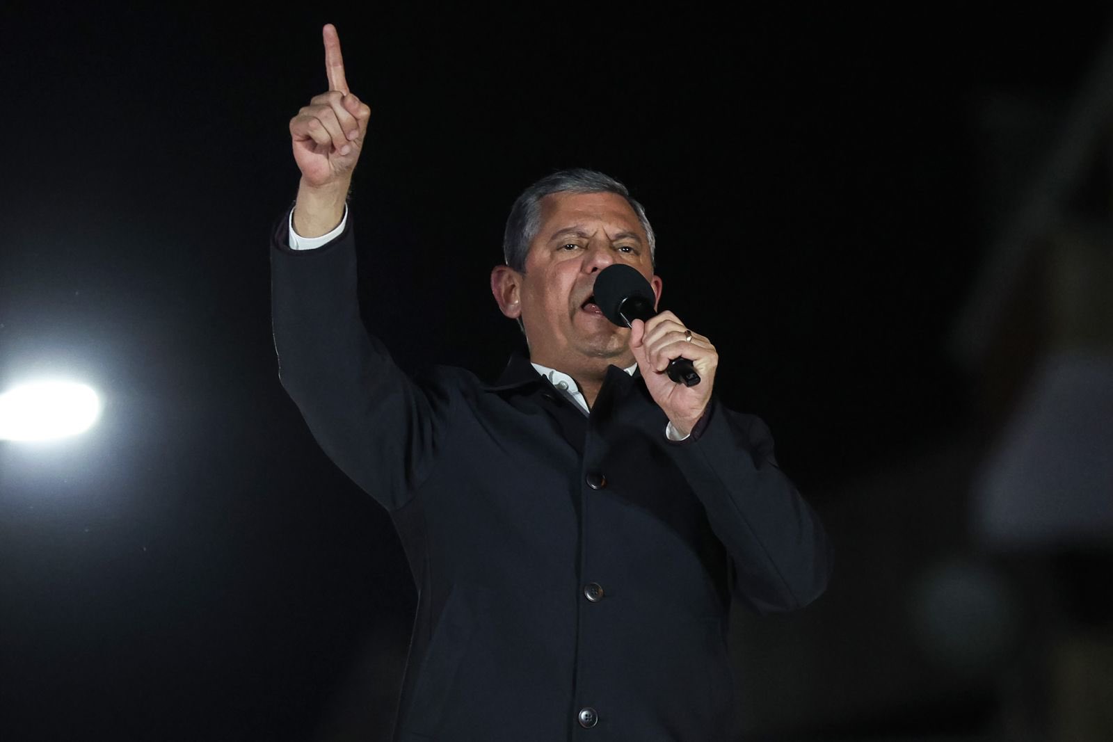 CHP Lideri Özgür Özel’den Sultangazi’de Güçlü Mesaj: “Milletin çaresi CHP’dir”