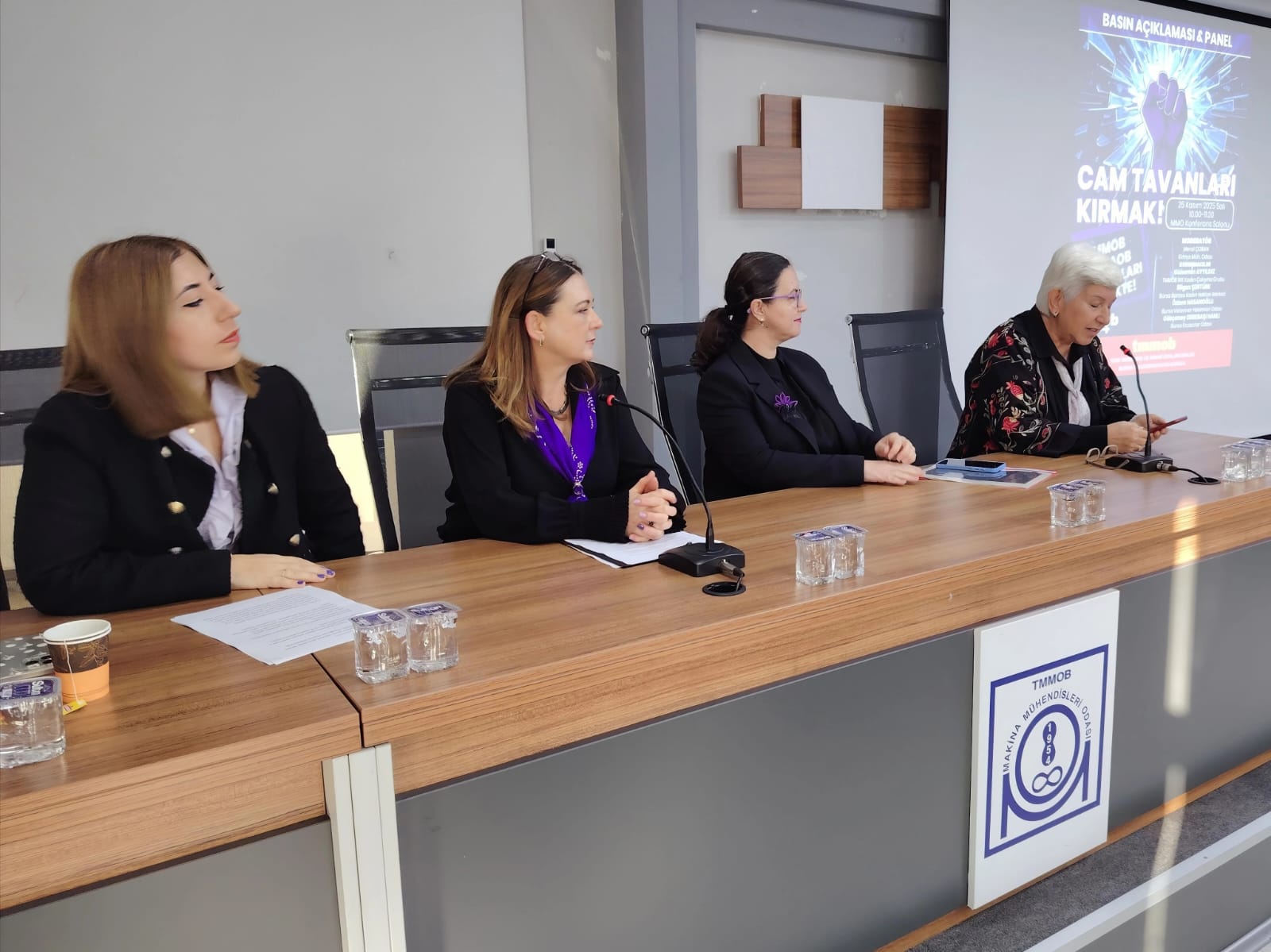 Bursa Akademik Odalarından 25 Kasım Çağrısı: “Erkek Şiddetine Karşı Eşitlik ve Özgürlük Mücadelesindeyiz”