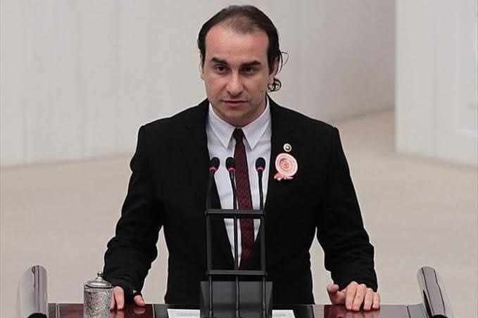 Bahçeli’nin İmralı Çıkışı Ülkücü Harekette Kriz Yarattı Kutalmış Türkeş’ten Çok Sert Tepki: “Herkes Ait Olduğu Yere Gitmelidir”