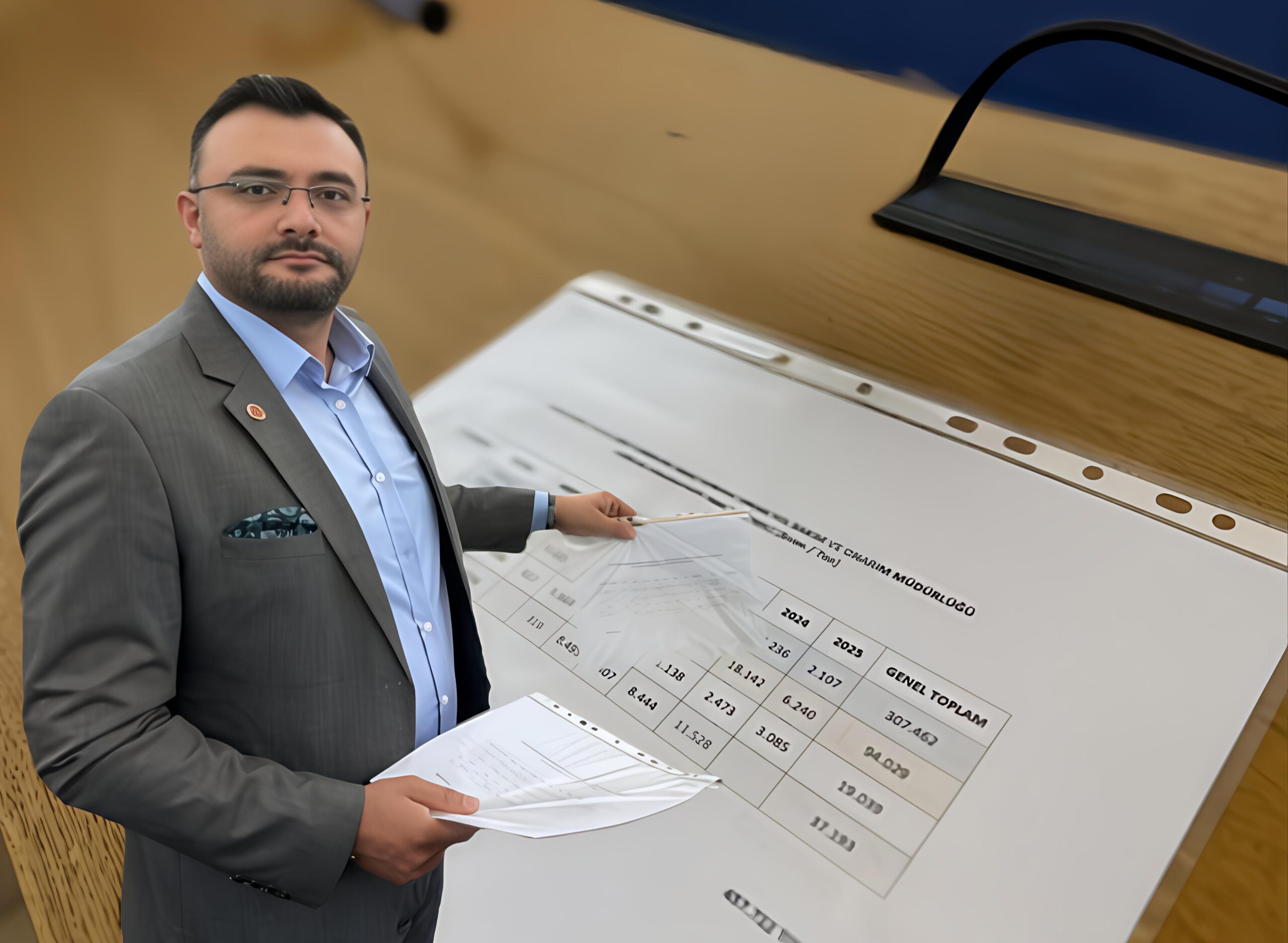 Arnavutköy’de Asfalt Krizi: CHP’li Dağ’dan Candaroğlu’na Belgeyle Yanıt”