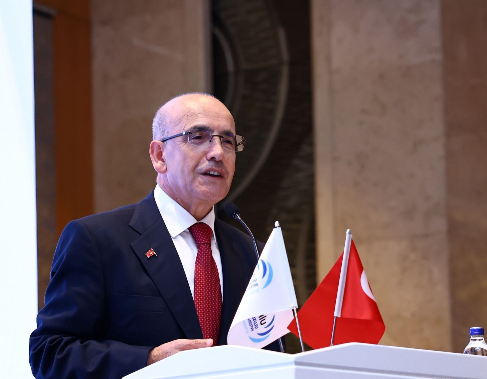 Şimşek: “Küresel zorluklar Türkiye için fırsatlara dönüşüyor”