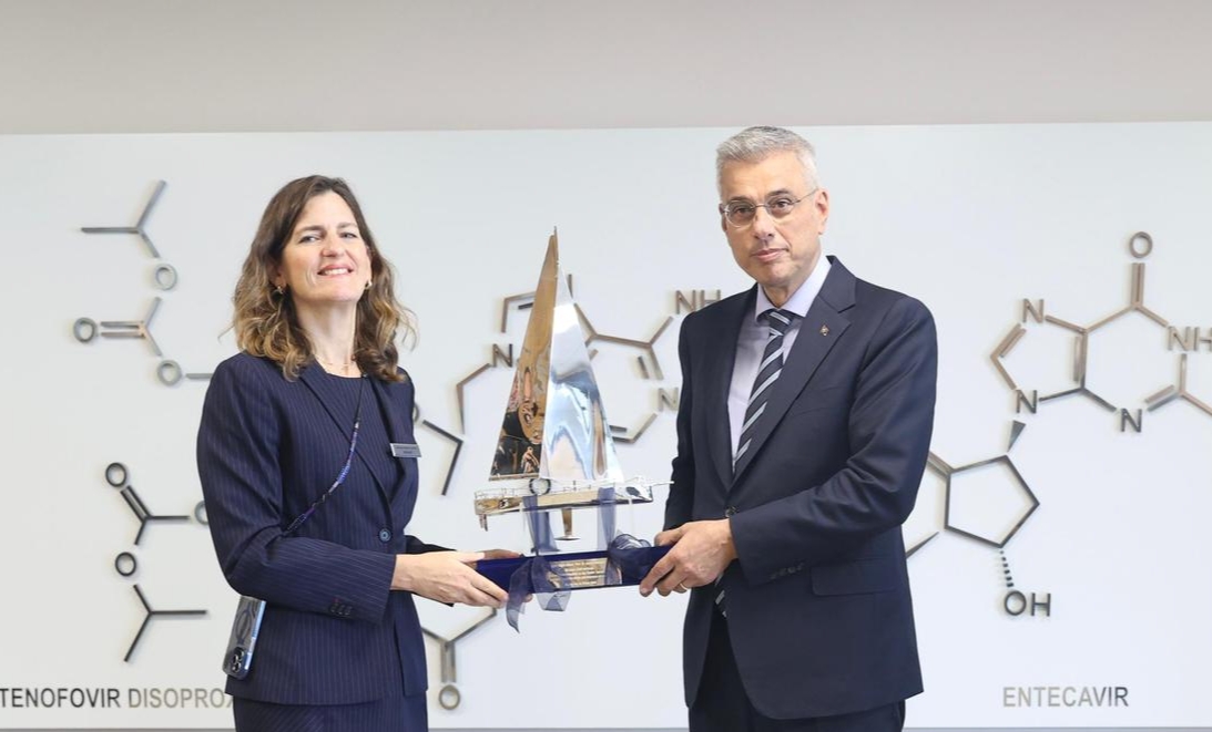 Sağlık Bakanı Kemal Memişoğlu’ndan Atabay İlaç’a Ziyaret