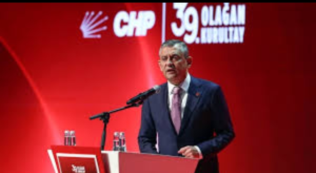 Özgür Özel’in Sert Çağrısı: “Televizyonda Pijama ile Oturanlara Sesleniyorum!”