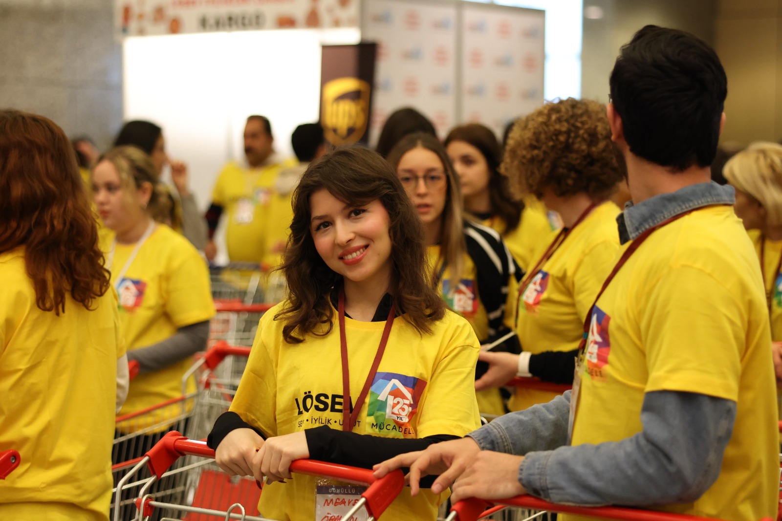 LÖSEV’den Dünya Gönüllüler Günü Mesajı: “Sen Varsan Biz Varız”