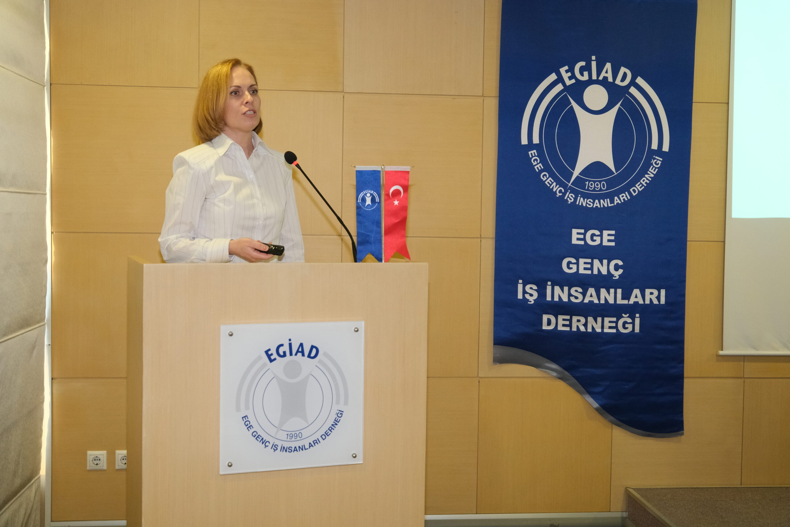 EGİAD ve Belarus İstanbul Başkonsolosluğu İş Birliğiyle “Belarus İş ve Yatırım Fırsatları Semineri” Düzenlendi