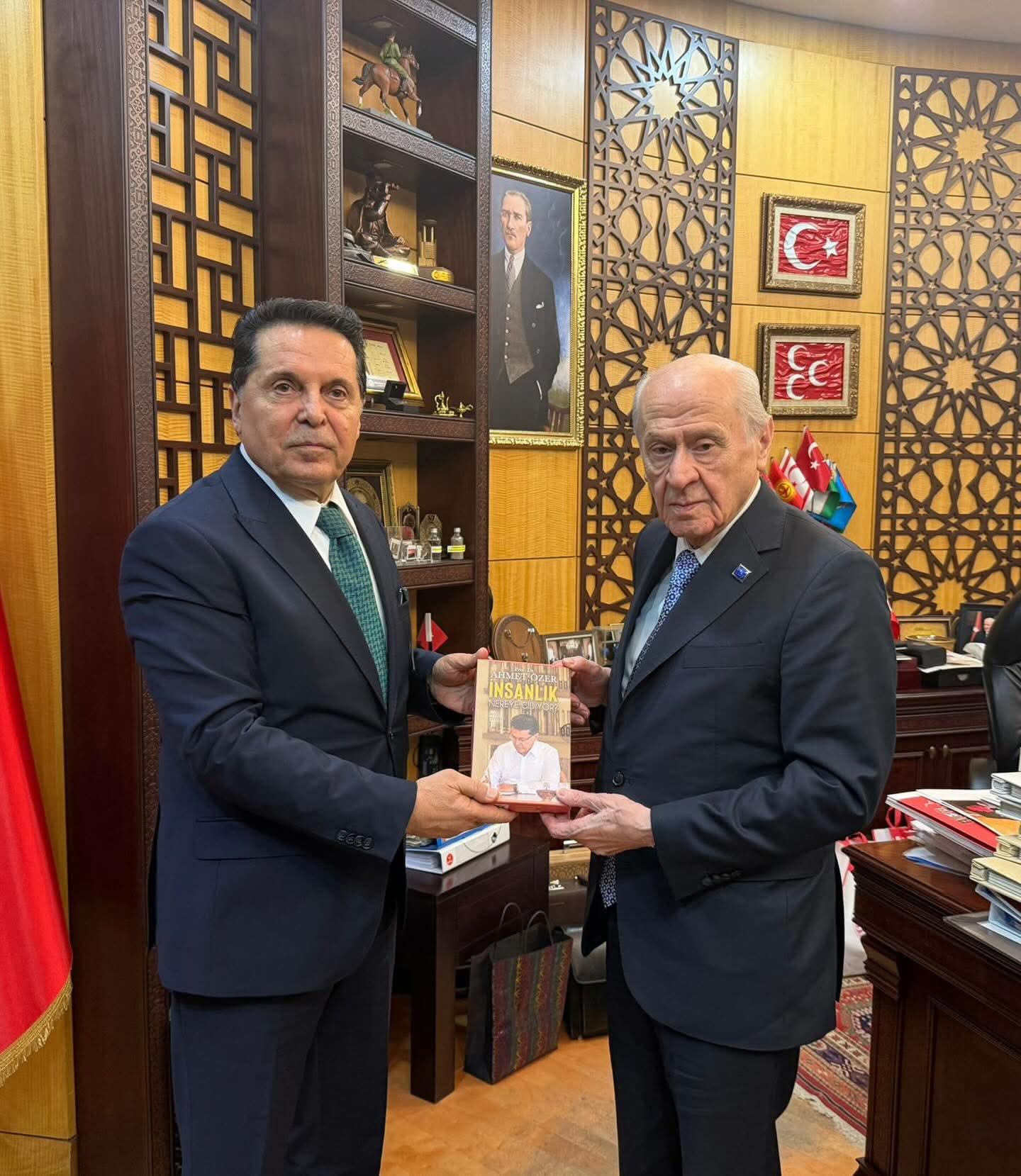 Sürpriz Ziyaret: Ahmet Özer’den Bahçeli’ye “Kucaklaşma Zamanı” Mesajı