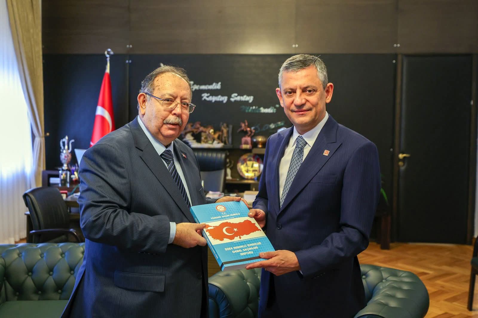 Özgür Özel, YSK Başkanı Ahmet Yener'i TBMM'deki Makamında Ağırladı