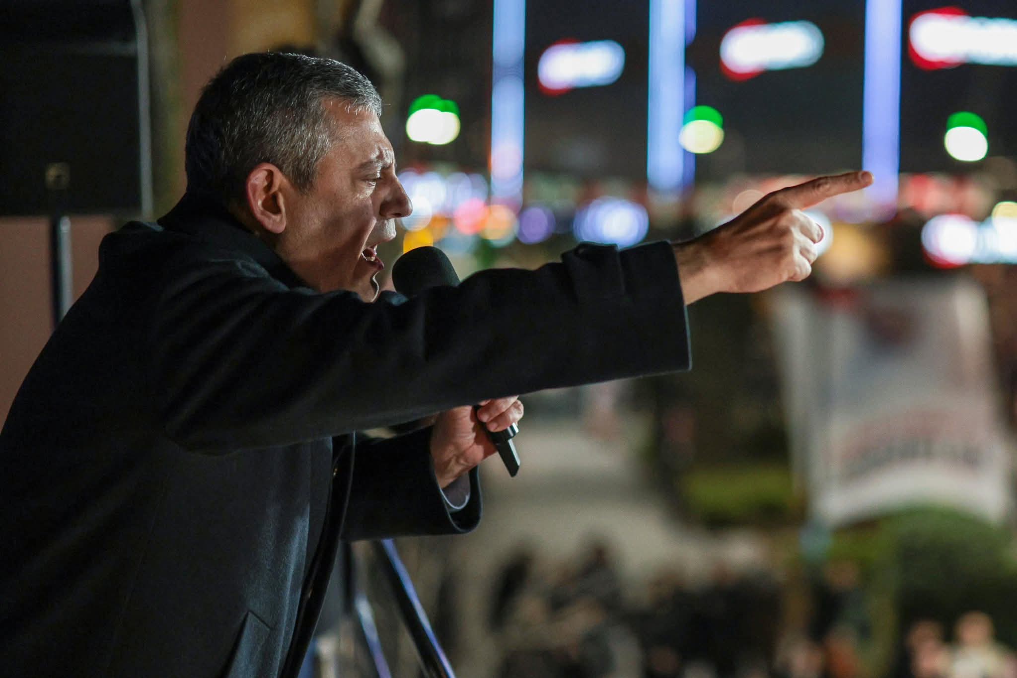 Özgür Özel’den Kağıthane’de Erken Seçim Çağrısı: “Geçim Olmazsa Seçim Olur, 2026 Seçim Yılıdır!”