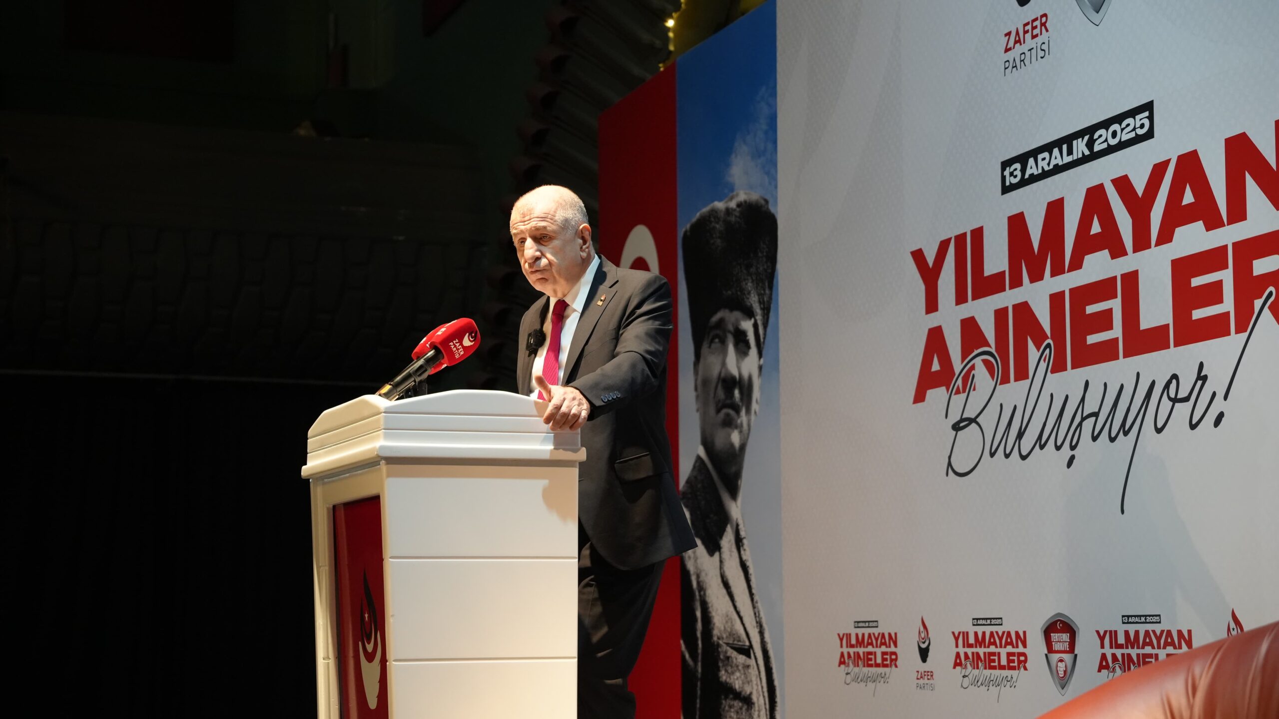 Ümit Özdağ: “Uyuşturucu ve sanal kumar milli güvenlik tehdididir”