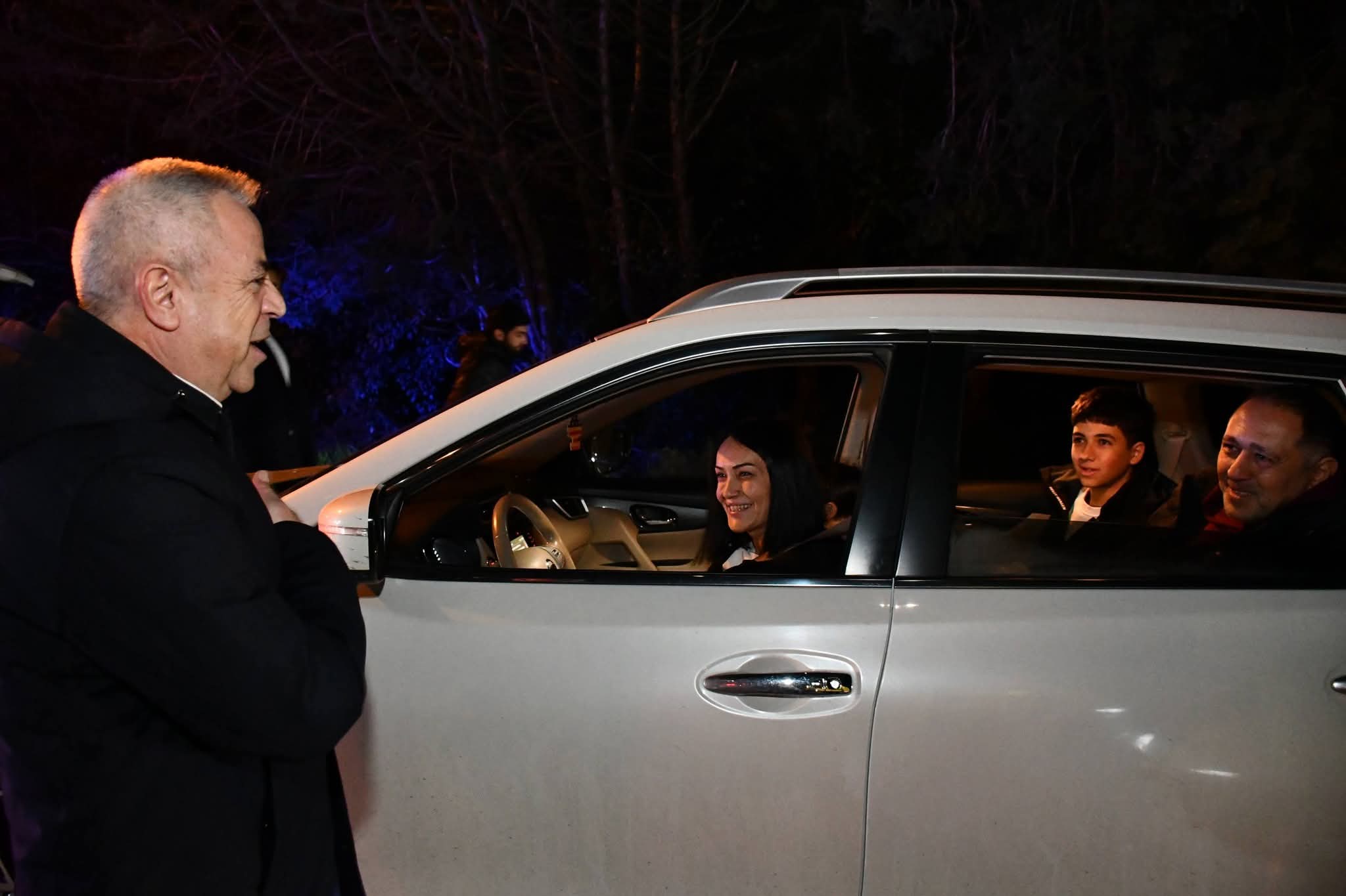 Çekmeköy Kaymakamı Resul Çelik, Yılın Son Saatlerinde Güvenlik Güçleriyle Bir Araya Geldi