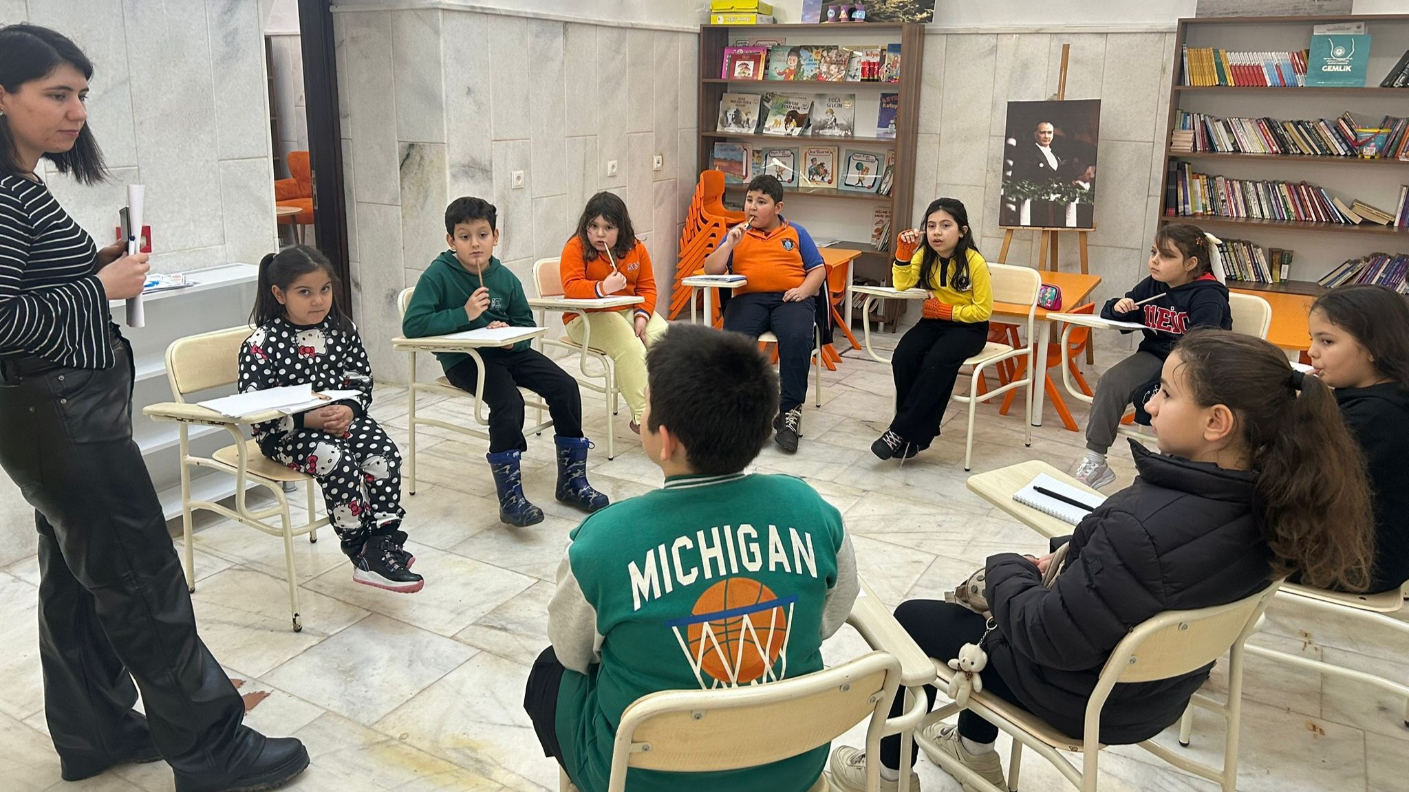 Gemlik Belediyesi’nden Kadınlar ve Çocuklara Ücretsiz İngilizce Eğitimi