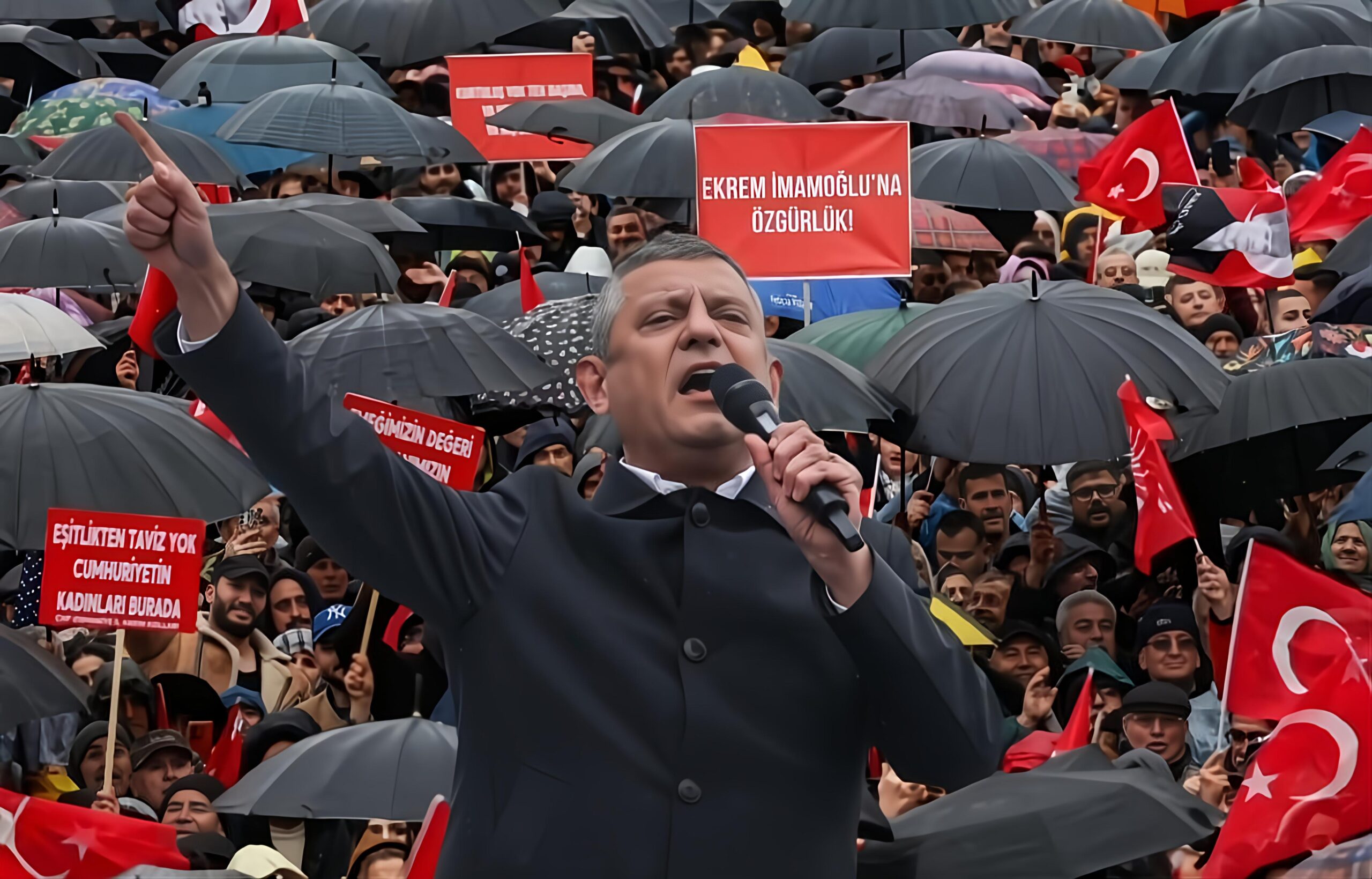 Defne Sel Oldu, Mitinge Aktı: CHP’nin 82. Eylemi Yağmur Altında Tarihe Geçti