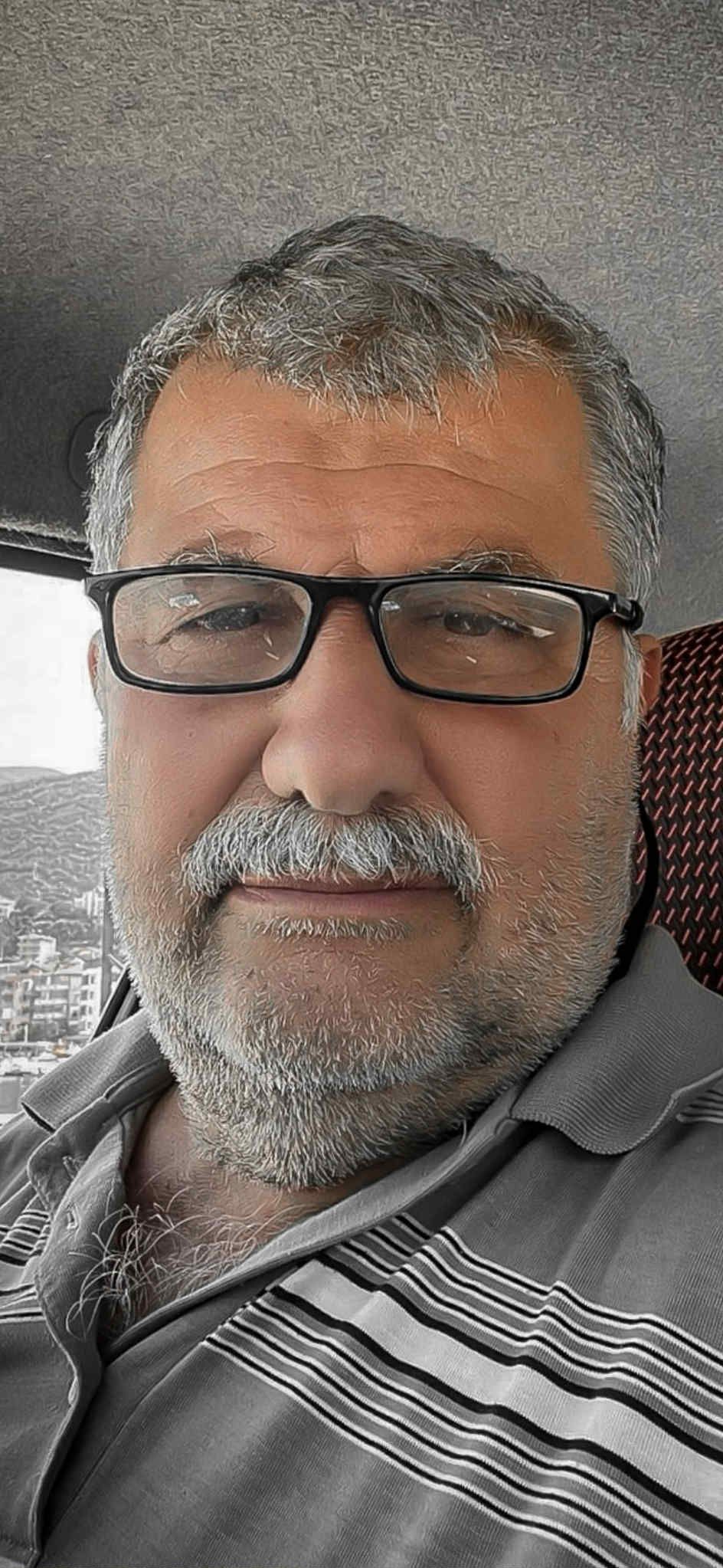 Cüneyt Zülfikâr Bitikçioğlu’ndan Uyarı: Ehil Olmayanla Yürüyen Yol Uçuruma Çıkar
