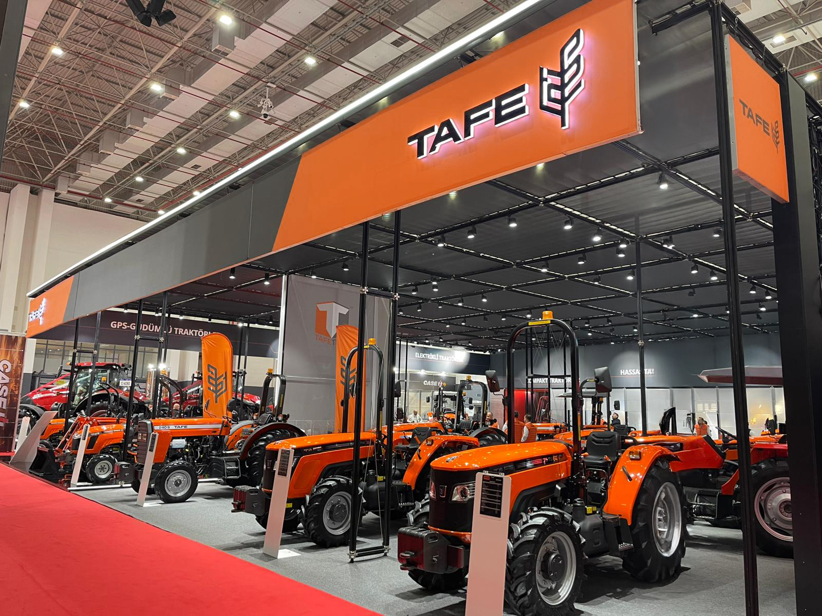 TAFE Traktör, İzmir Tarım Fuarı’nda Yeni Bahçe ve Meyve Serisini Tanıtıyor