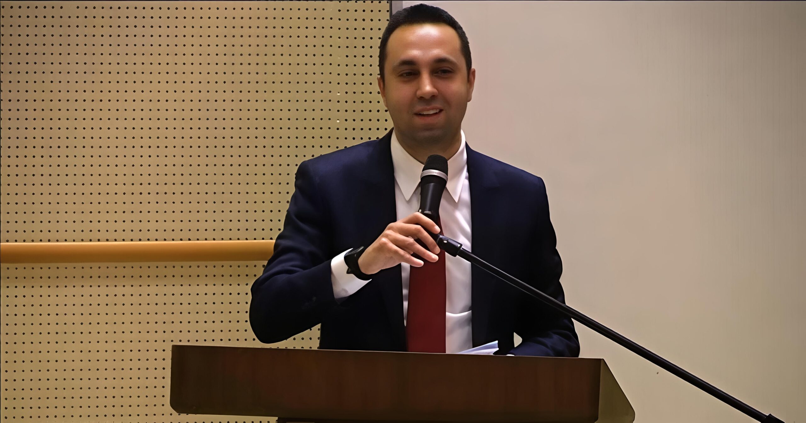 Çekmeköy Belediye Meclisi’nde “Soru Önergesi” Gerginliği: AK Parti Grubu’ndan Eleştirilere Sert Yanıt