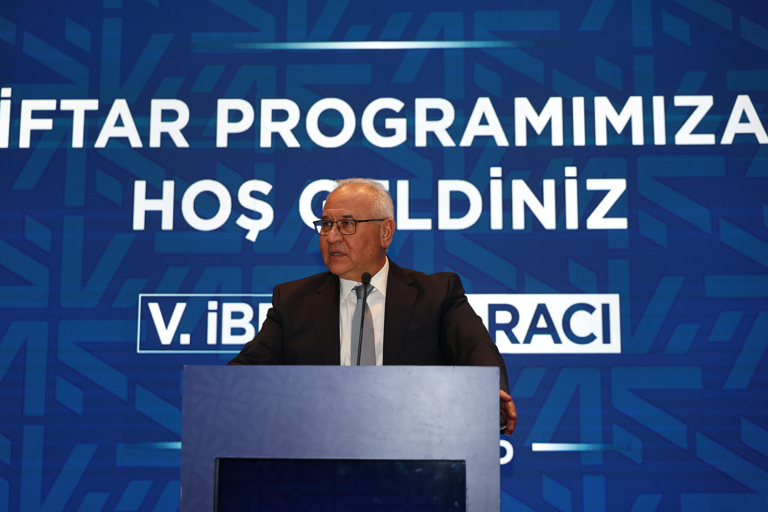 VİP Buluşma: "İftar Sofrasında Sektörel İstişare: Mustafa Varank’tan İbrahim Aracı’ya Başarı Dileği"