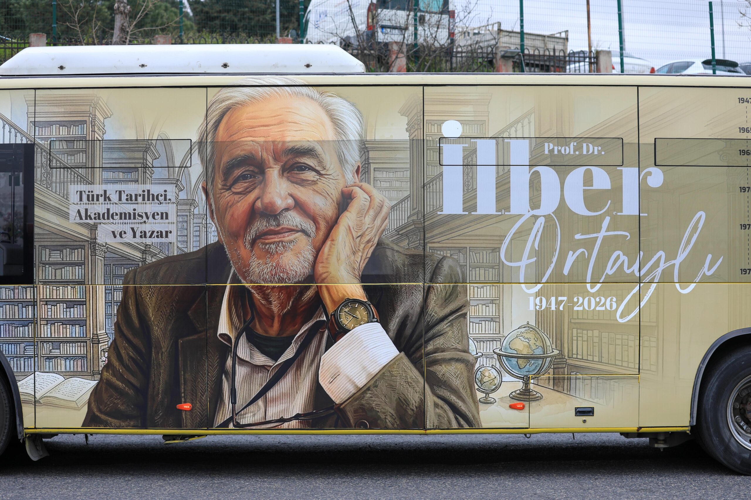 İstanbul’dan İlber Ortaylı’ya Vefa: “Saygı Otobüsü” Yollarda