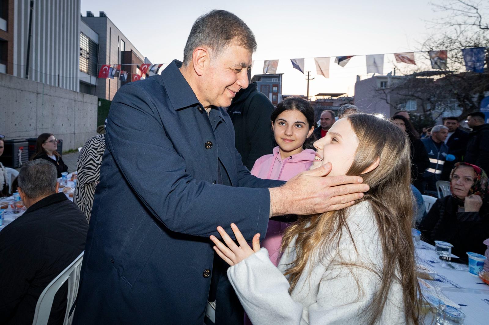 Bornova’da Binler Aynı Sofrada Buluştu: Başkan Tugay’dan Birlik ve Beraberlik Mesajı