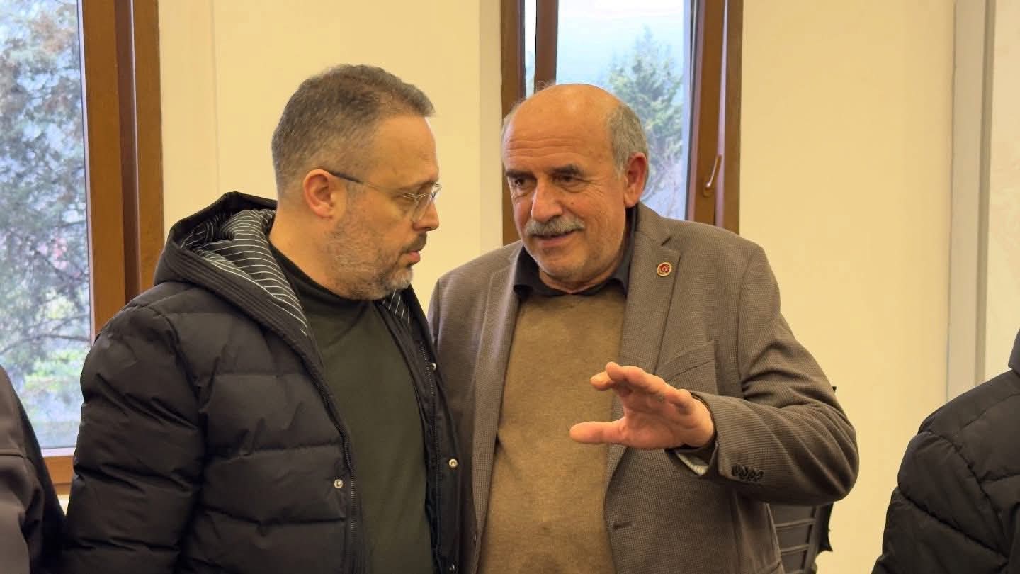 Çekmeköy’de Bayram Coşkusu: Fatih Sırmacı Sırapınar Köyü Halkıyla Buluştu, Muhtar Nejat Girgin’den Teşekkür Yağdı