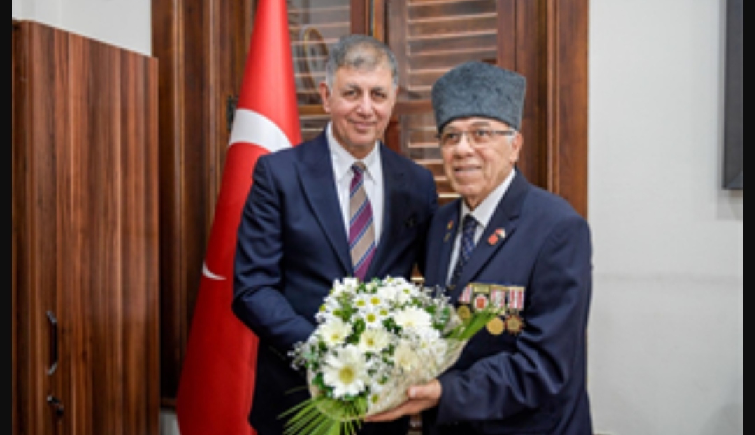 Cemil Tugay’dan İzmir’de Şehit ve Gazi Ailelerine Bayram Sürprizi”