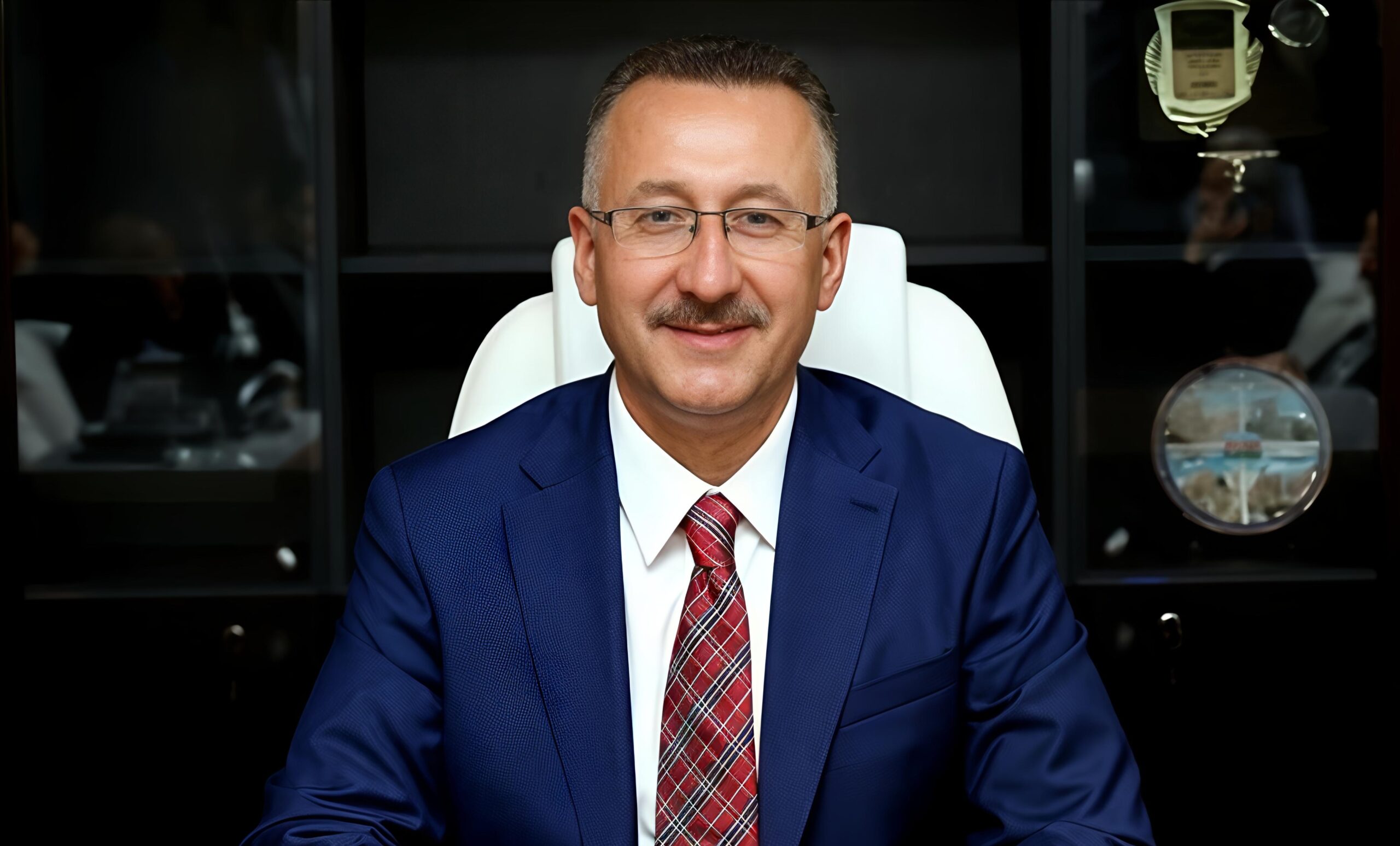 Mutlu Işıksu: Hakkındaki “yasak aşk” iddiaları sonrası süreç istifaya uzandı