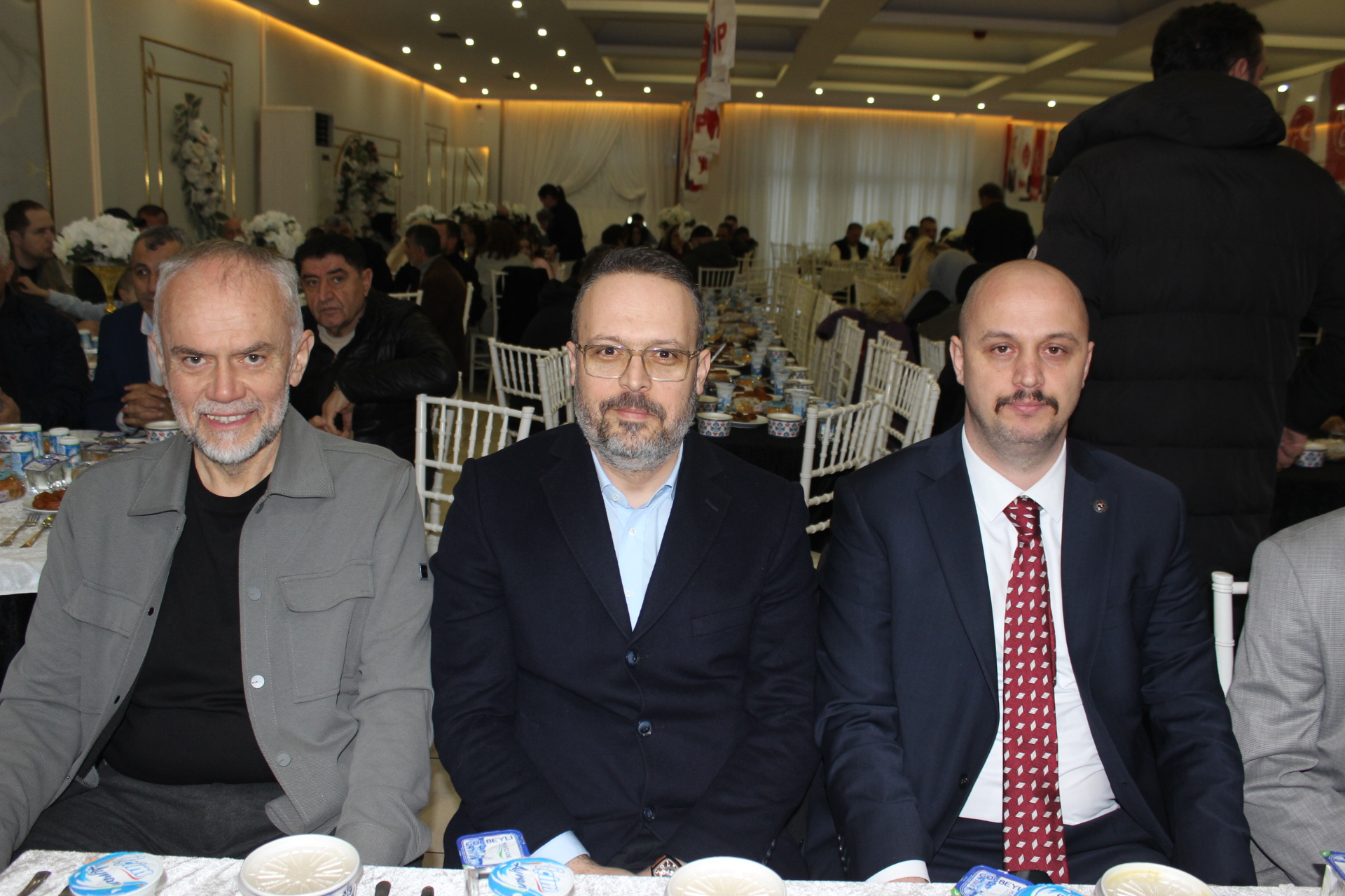Çekmeköy’de AK Parti Sahaya Mührünü Vurdu: İftardan Sahura Gönül Seferberliği!