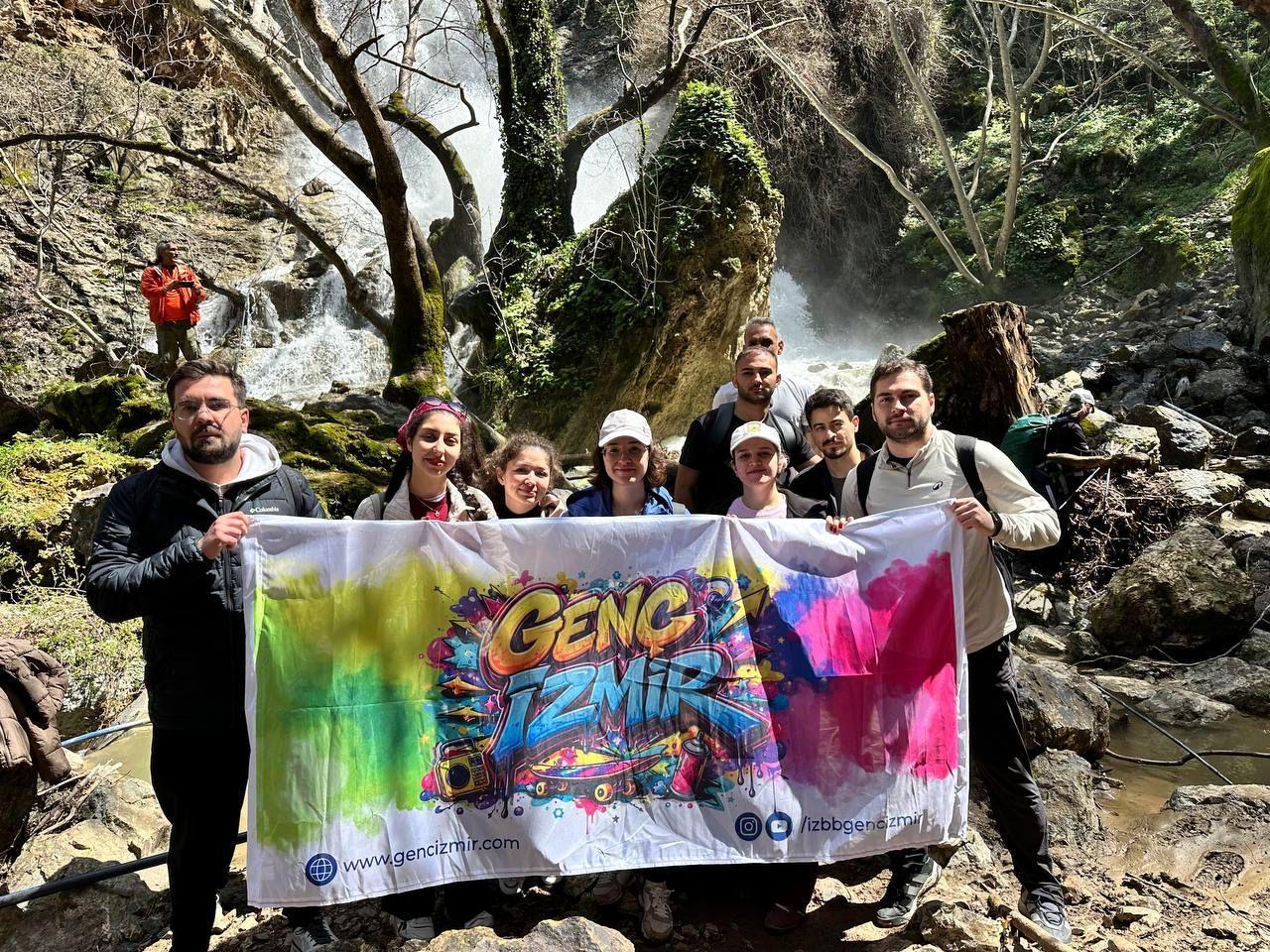 İzmir’de Doğayla İç İçe Dayanışma: Efes Mimas Yolu’nda Anlamlı Yürüyüş