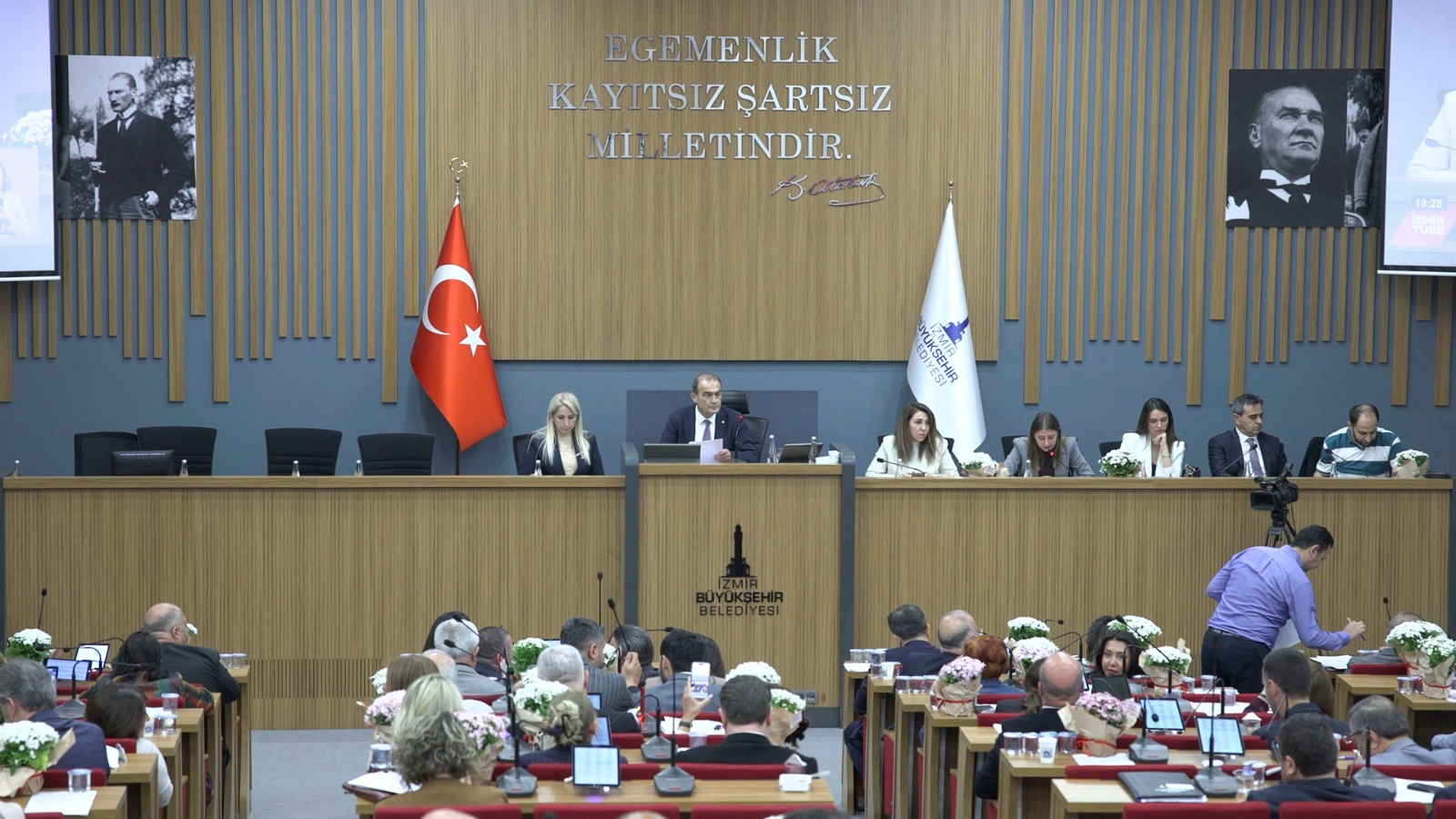 İZSU’dan Sürdürülebilir Turizme Büyük Destek: 1521 İşletmeye %50 Su İndirimi