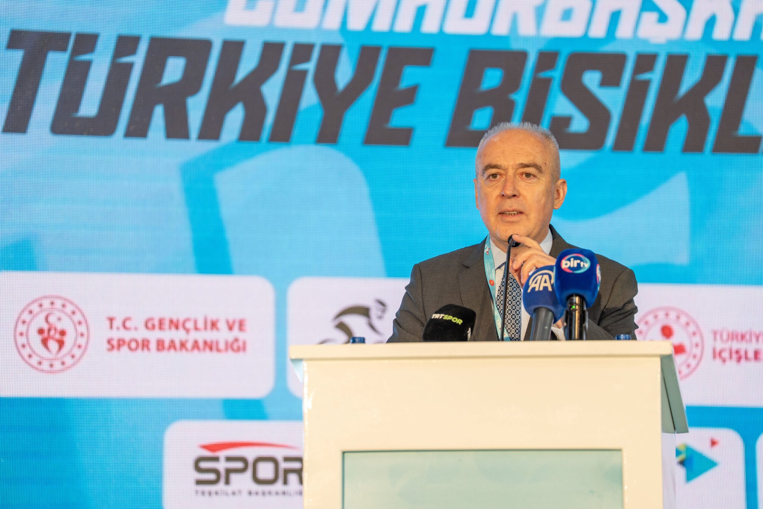 Pedallar Çeşme’den Ankara’ya Dönüyor: 61. Cumhurbaşkanlığı Türkiye Bisiklet Turu Başladı