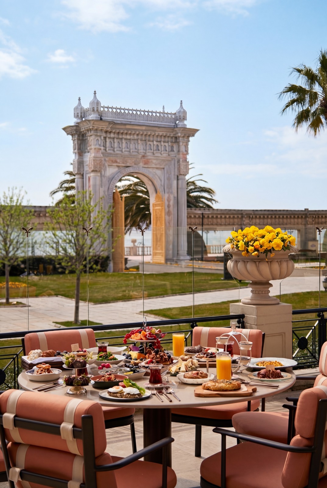Çırağan Palace Kempinski İstanbul’da Anneler Günü’ne Özel Lüks Brunch ve Gurme Hediyeler