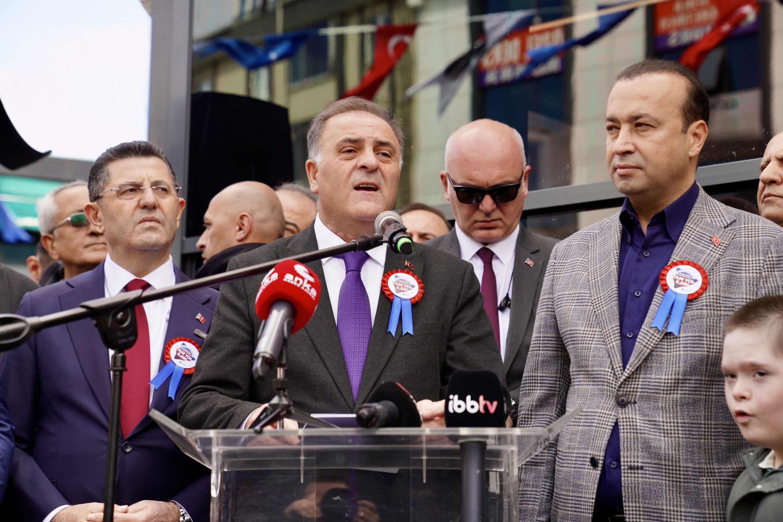 Nuri Aslan: “Ekrem İmamoğlu Mahkeme Salonlarında Milletin İradesini Savunuyor”