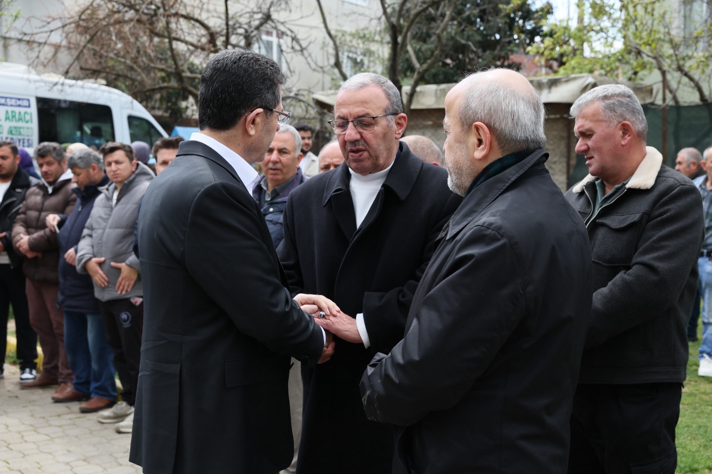 BAŞKAN ÇERKEZ’TEN ANLAMLI VEFA: ACILI GÜNDE YALNIZ BIRAKMADI