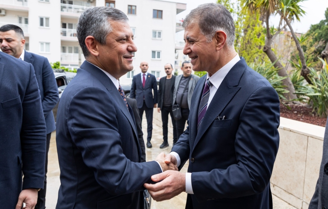 CHP İzmir’de Gövde Gösterisi: Milyarlık Projeler Tanıtıldı