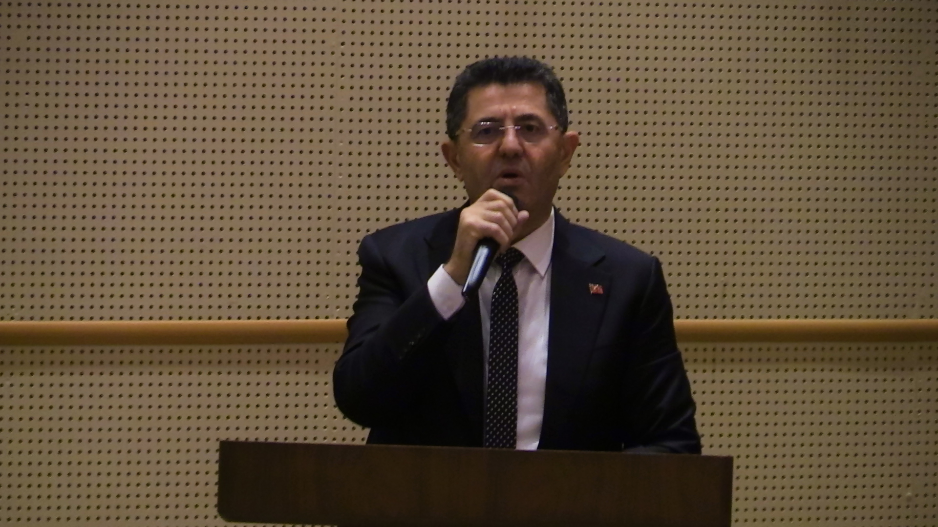BAŞKAN ÇERKEZ’DEN GEÇMİŞ DÖNEM ANALİZİ: ÇEKMEKÖY’ÜN KAYNAKLARI ARTIK "EMANET" ALTINDA!