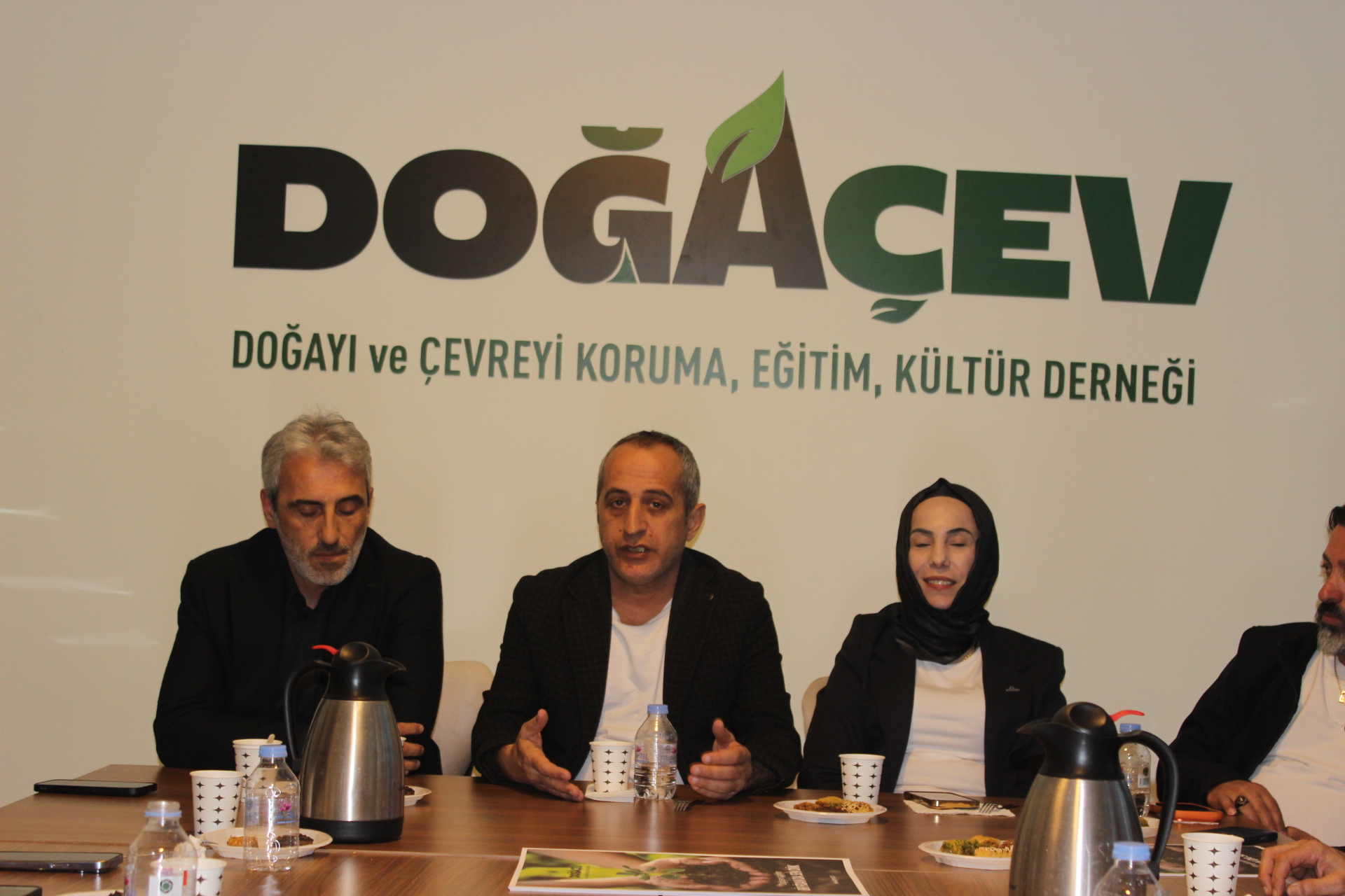 GAZETECİ ZAFER YILMAZ SAHAYA İNDİ: DOĞAÇEV İLE “TOPLUMA DOKUNAN” YENİ MODEL