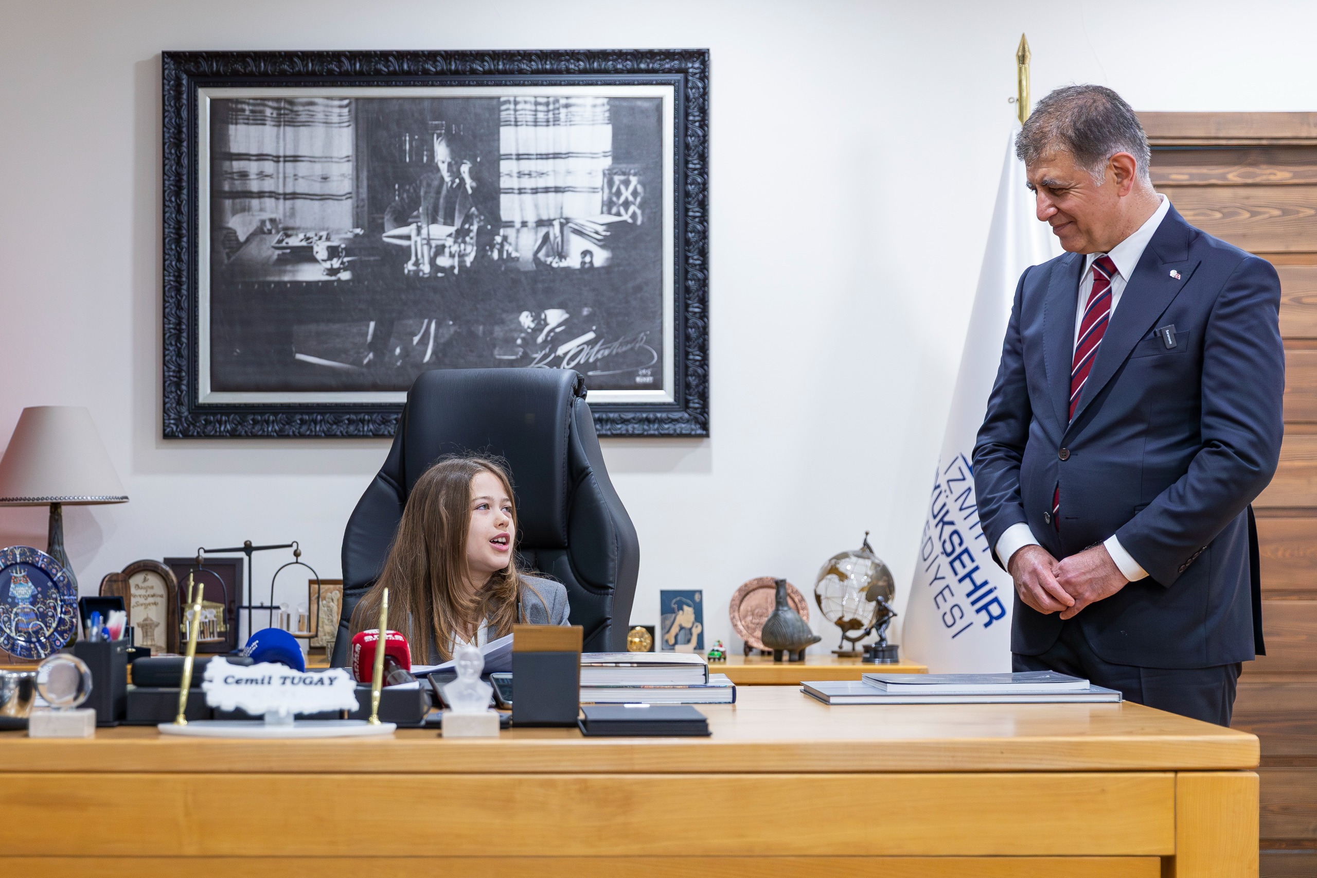 Cemil Tugay Koltuğunu Çocuklara Devretti: 23 Nisan’da Minik Başkanlardan Umut Dolu Mesajlar