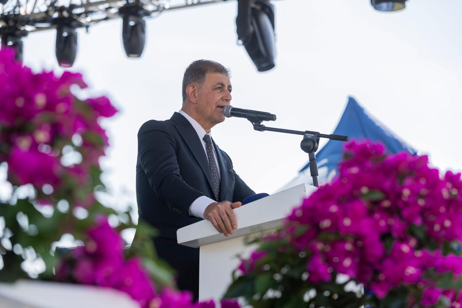 BAŞKAN CEMİL TUGAY BAYINDIR ÇİÇEK FESTİVALİ’Nİ AÇTI: “TÜRKİYE ÇİFTÇİSİYLE ŞİFA BULACAK”