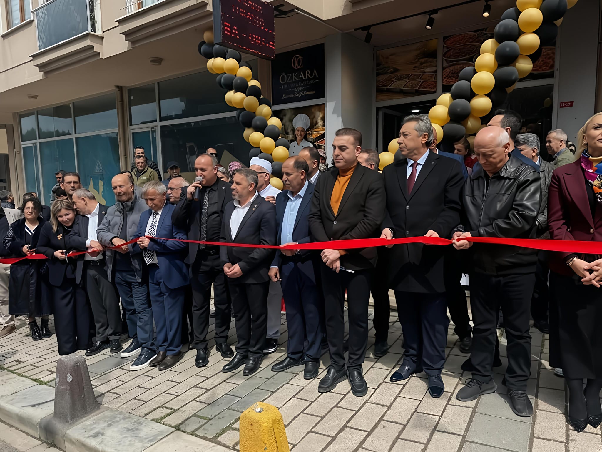 Çekmeköy’de Yeni Bir Marka Doğdu: “Özkara Lokanta & Catering” Görkemli Törenle Açıldı