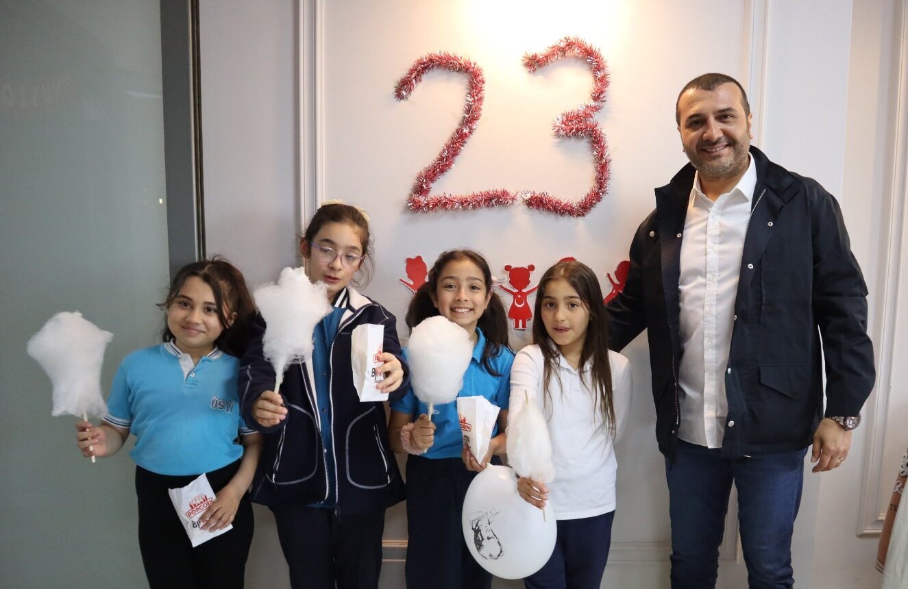 Çekmeköy’de Çocukların “Çağlar Amcası”: ÇEKSİAD’dan Unutulmaz 23 Nisan Kutlaması