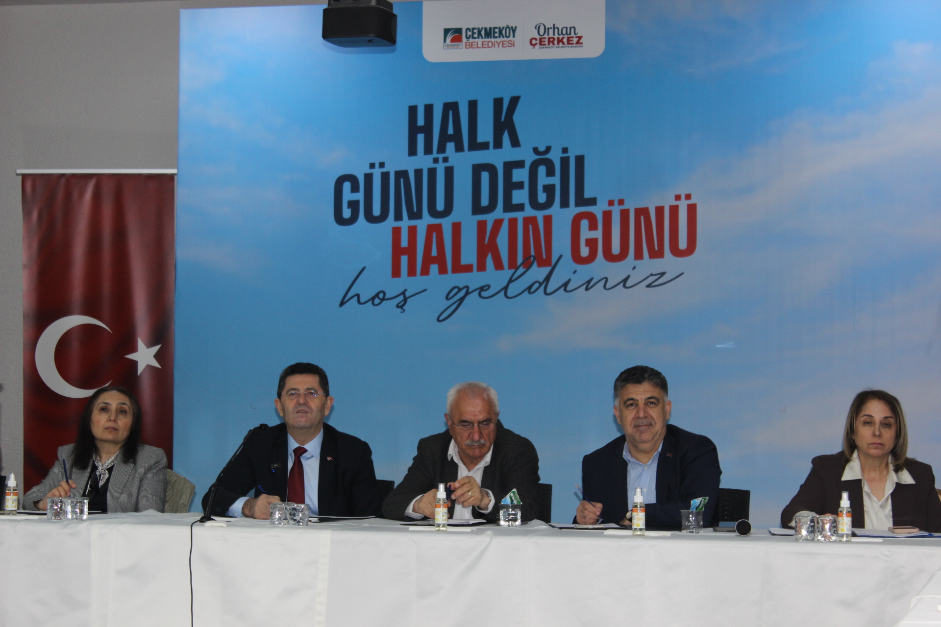 Çekmeköy’de Taziye Evi Buluşması Gerginliği: Başkan Çerkez’den Mesaj Var, İsim Yok