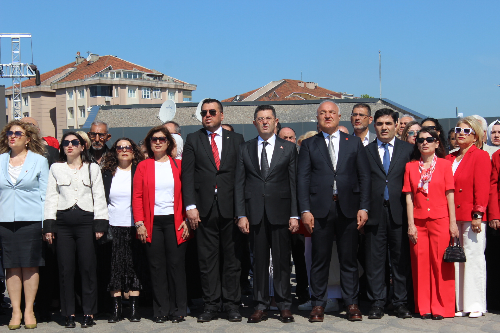 ÇEKMEKÖY’DE 19 MAYIS COŞKUSU: ATATÜRK’E SAYGI VE GENÇLİĞE VURGU
