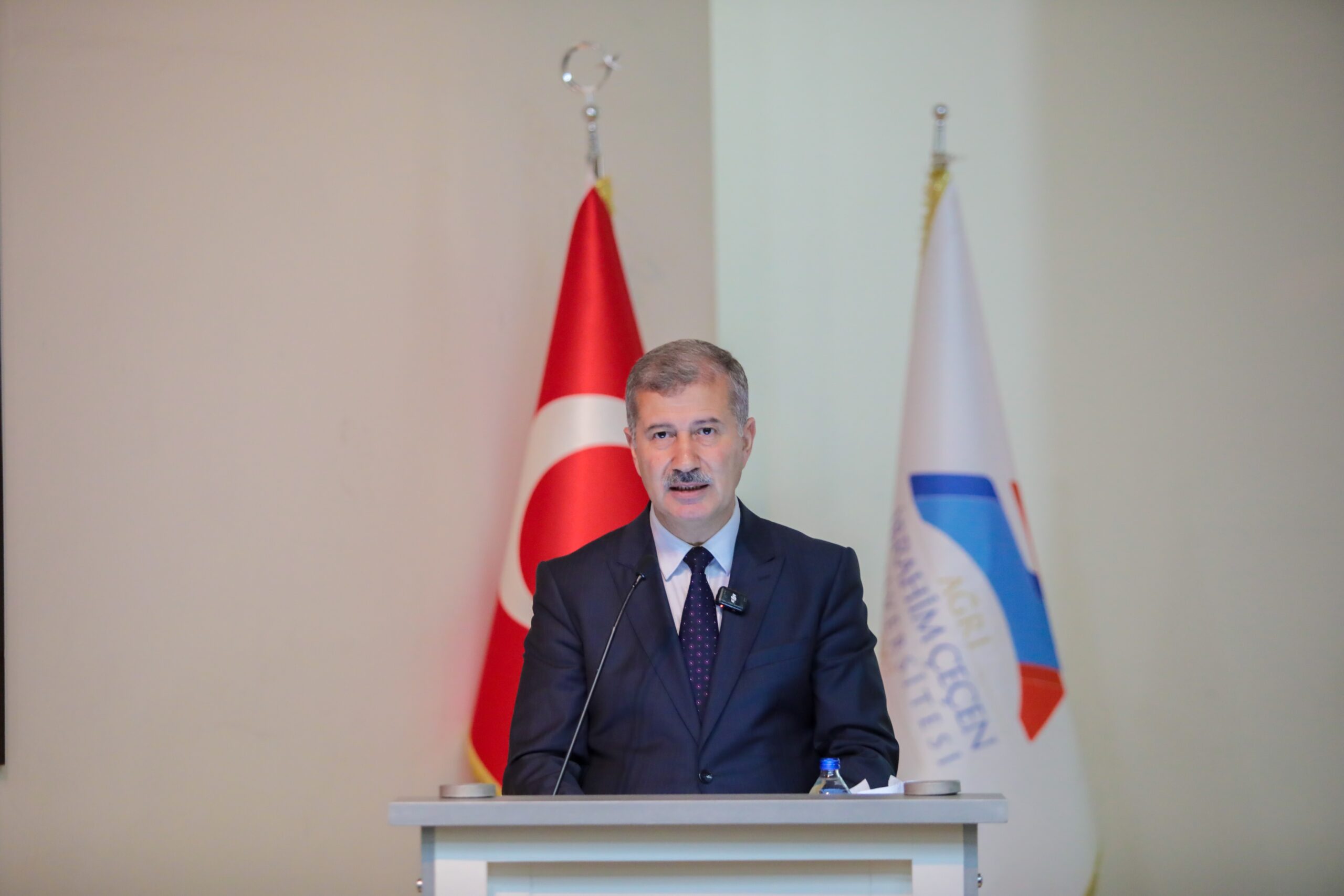 İbrahim Çeçen Vakfı’nın Desteğiyle AİÇÜ’de Bilim ve Spor Başarıları Ödüllendirildi