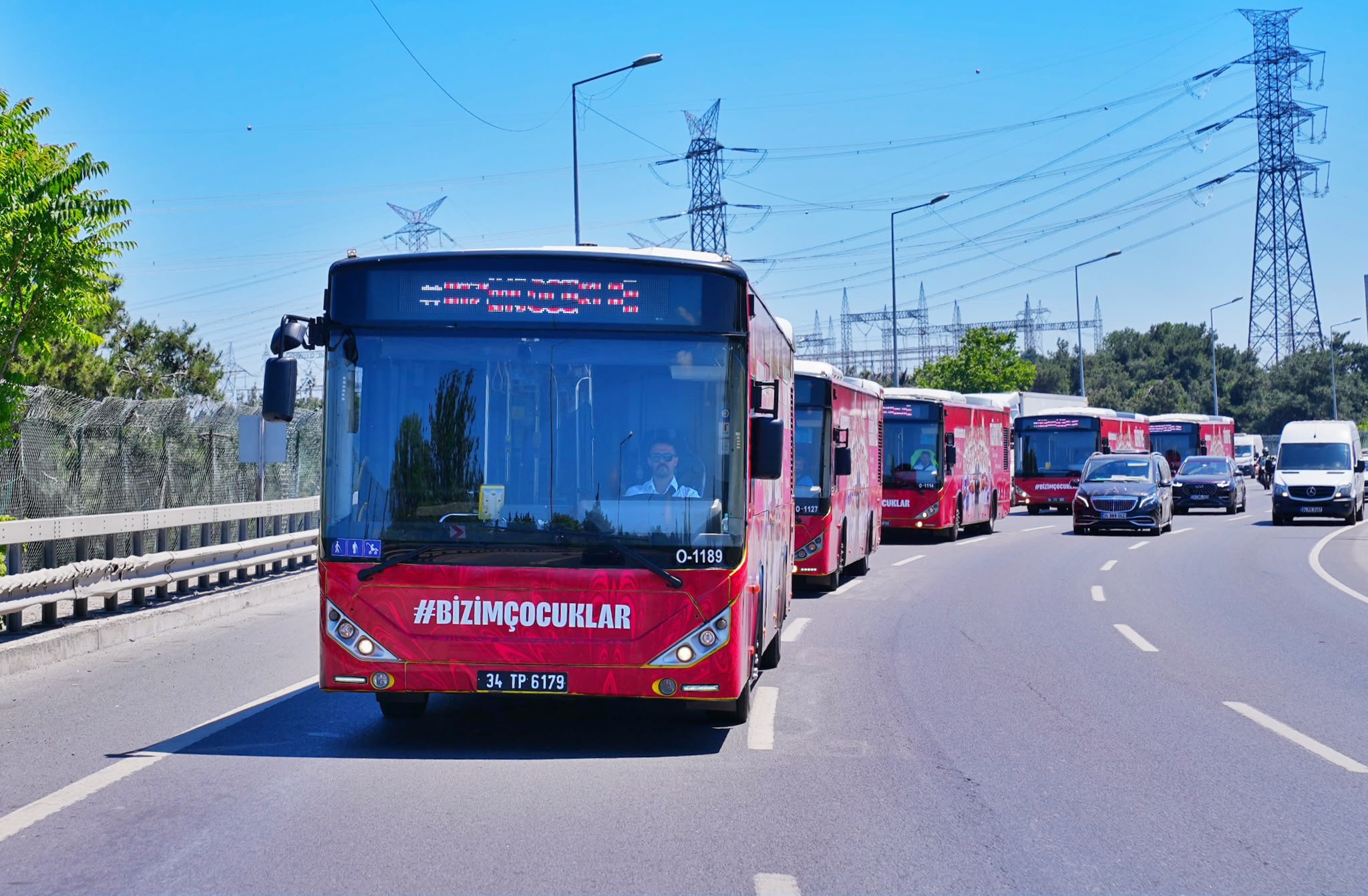 İBB BAĞLI KURULUŞU İETT, A MİLLİ FUTBOL TAKIMI’NIN DÜNYA KUPASI COŞKUSUNU İSTANBUL YOLLARINA TAŞIDI!