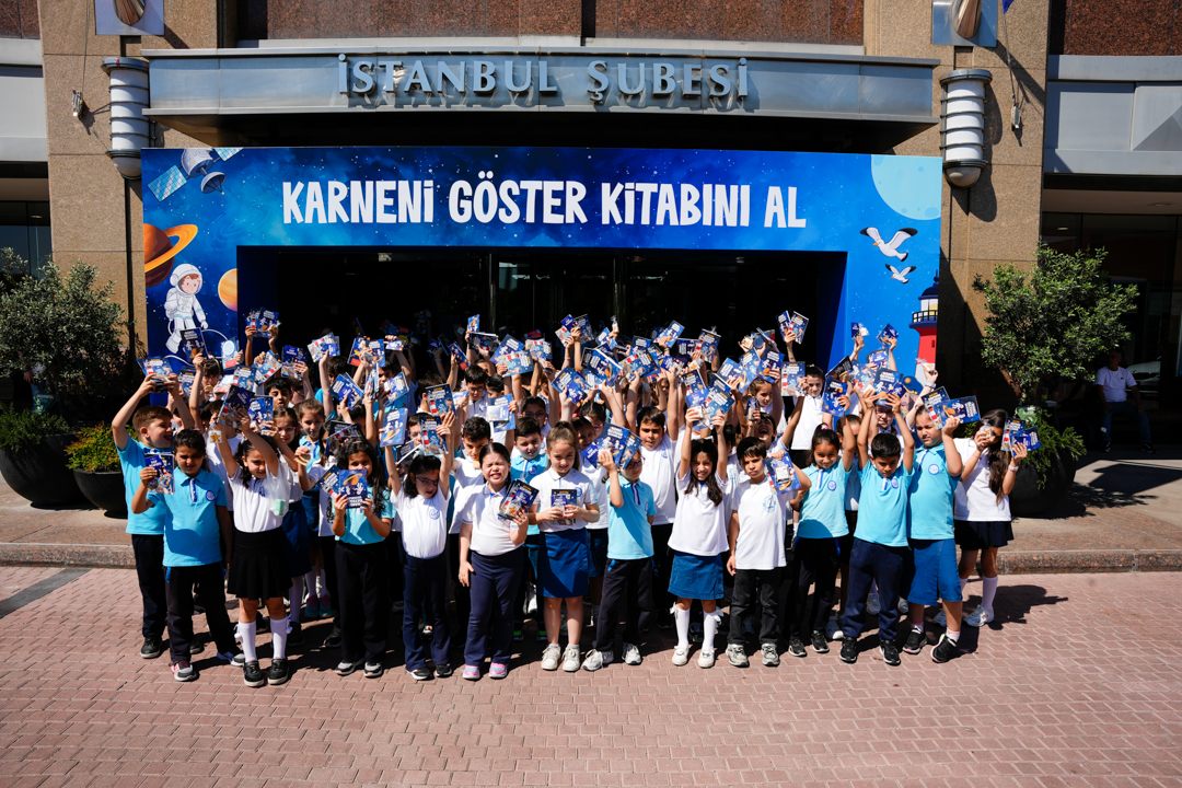 İş Bankası’ndan 19. Yılda Geleneksel Karne Hediyesi: Çocuklara Kitap Sevinci