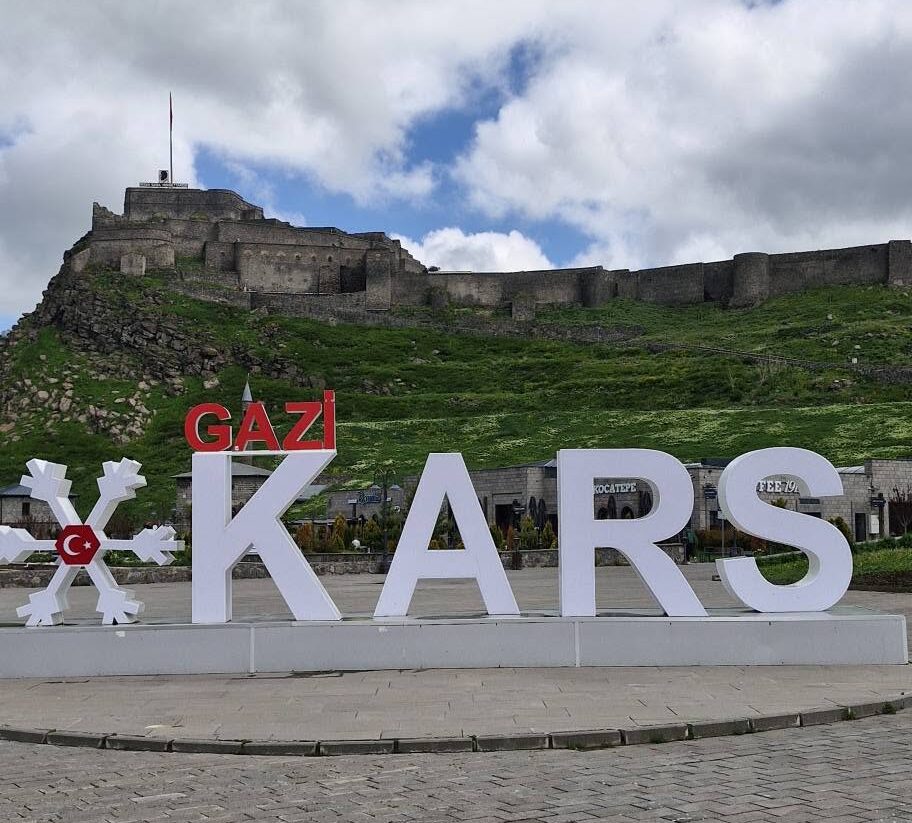 Kars’ta Kültür Şöleni: 16 İlden 50 Geleneksel Sanat Ustası Tarihi Bedestende Buluştu